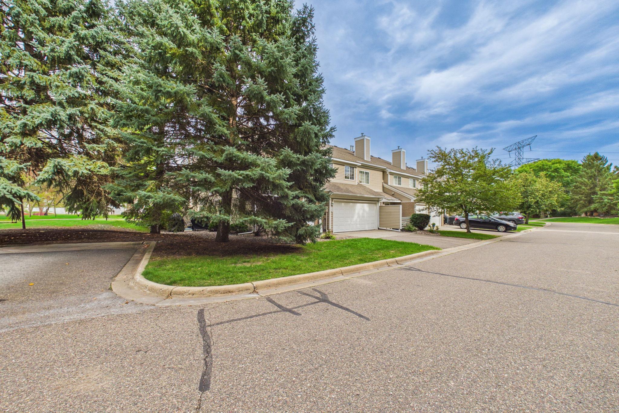 View of Residential at 5965 Wedgewood Lane #55, Plymouth MN 55446, Plymouth (17 of 18) - Mike Wilen | Minnesota Team Real Estate