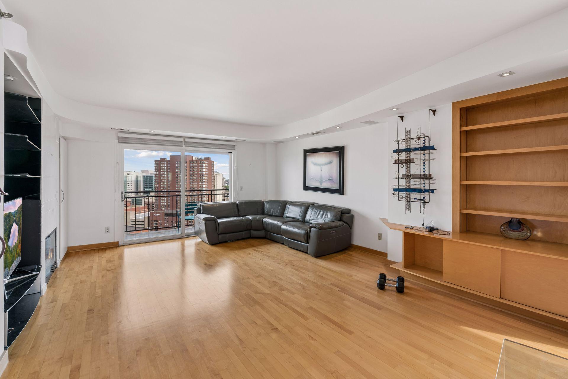 View of Residential at 1225 Lasalle Avenue #2307, Minneapolis MN 55403, Minneapolis (4 of 33) - Mike Wilen | Minnesota Team Real Estate