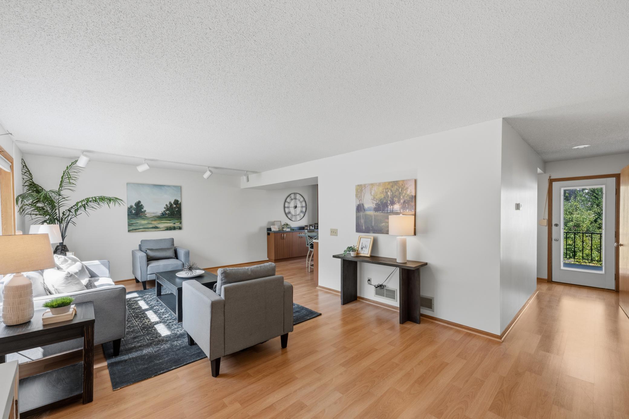 View of Residential at 933 Dartmouth Place, Minneapolis MN 55414, Minneapolis (2 of 32) - Mike Wilen | Minnesota Team Real Estate