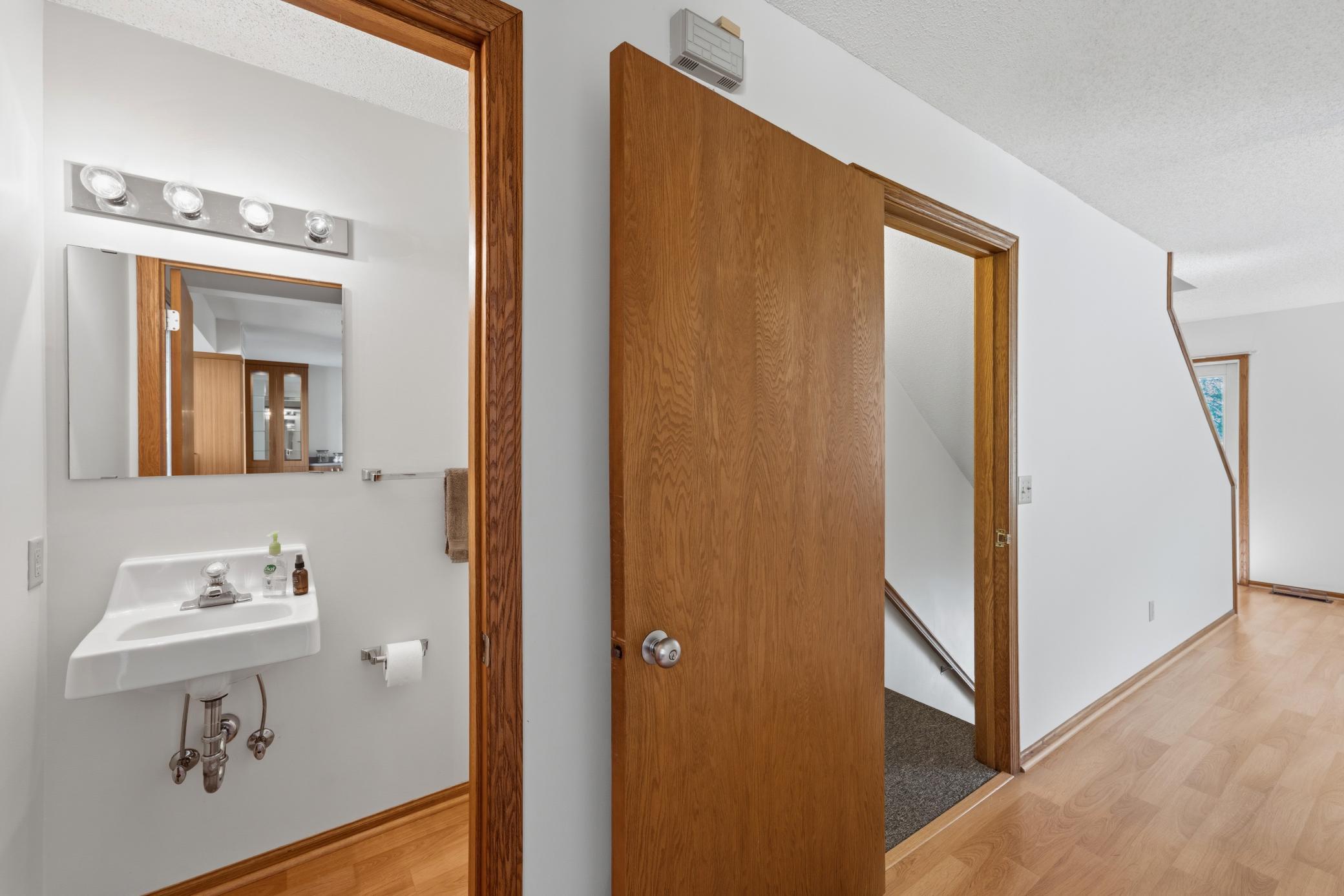 View of Residential at 933 Dartmouth Place, Minneapolis MN 55414, Minneapolis (11 of 32) - Mike Wilen | Minnesota Team Real Estate