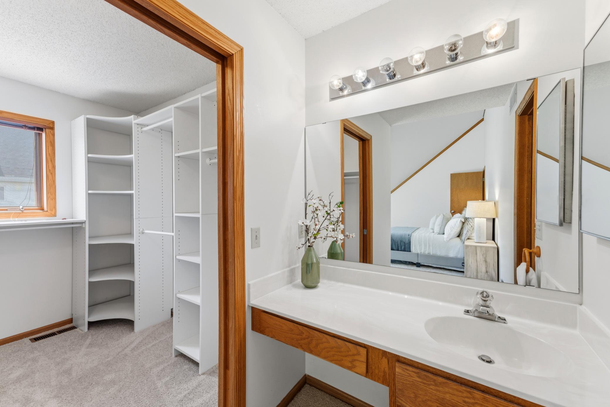 View of Residential at 933 Dartmouth Place, Minneapolis MN 55414, Minneapolis (18 of 32) - Mike Wilen | Minnesota Team Real Estate