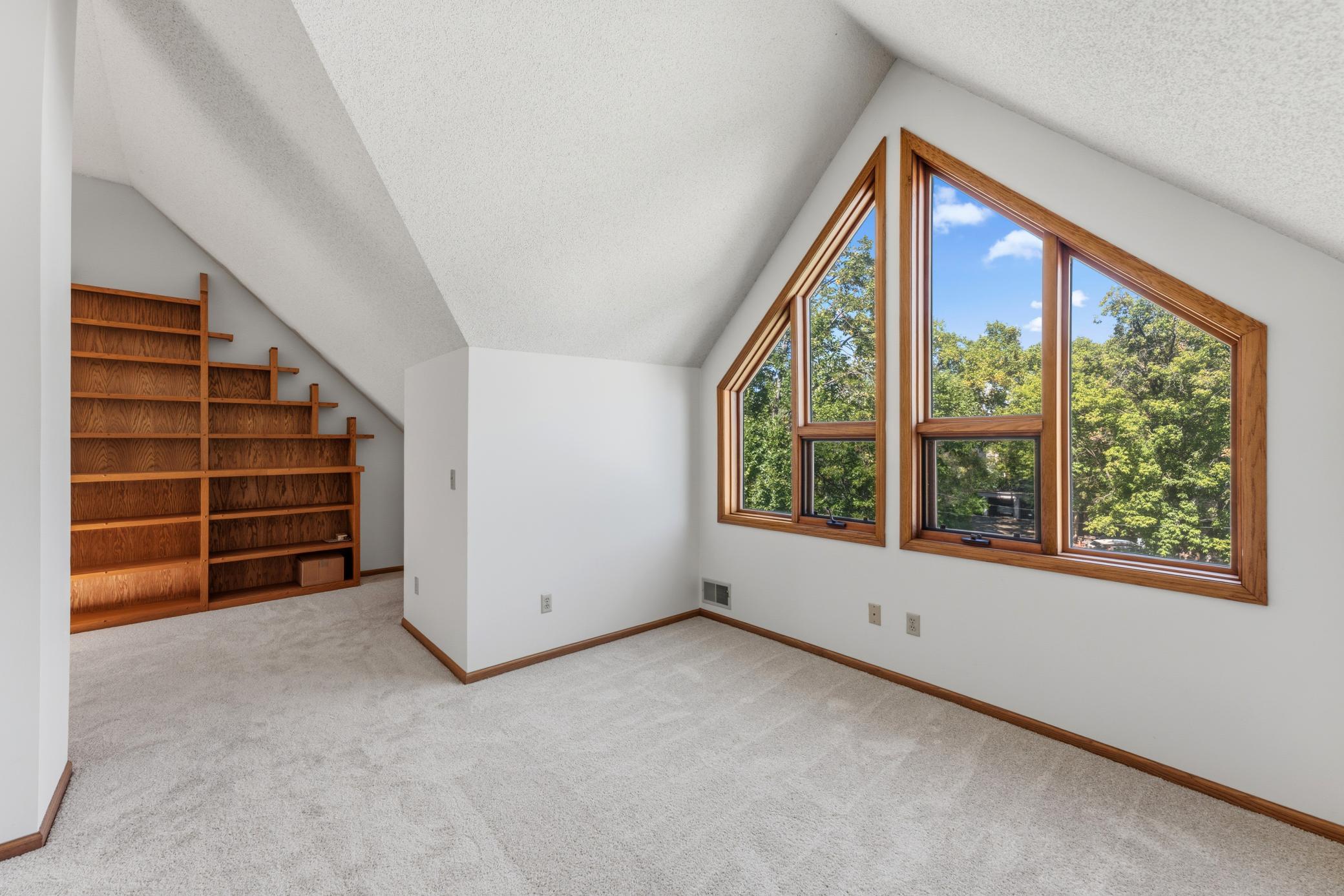 View of Residential at 933 Dartmouth Place, Minneapolis MN 55414, Minneapolis (16 of 32) - Mike Wilen | Minnesota Team Real Estate