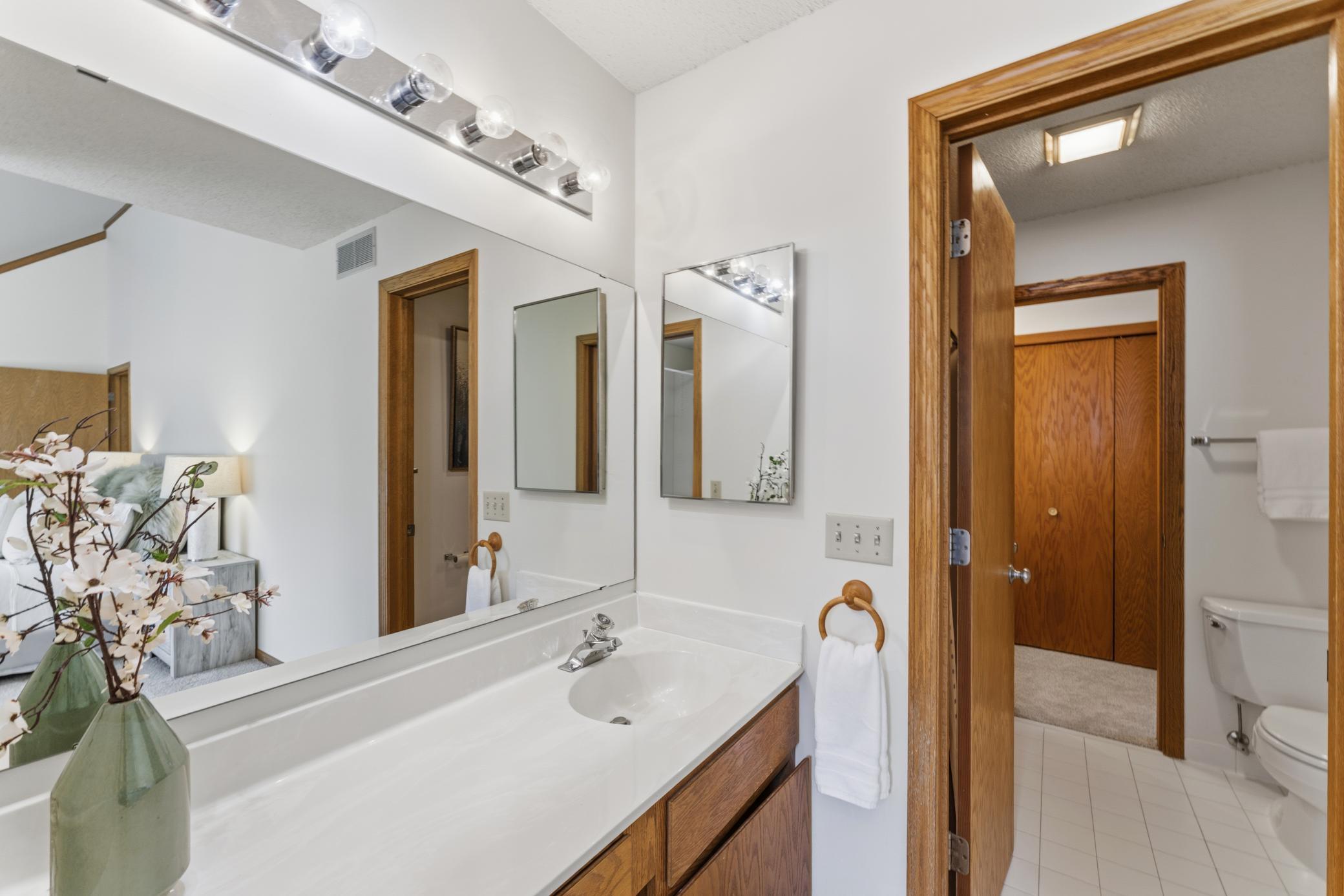 View of Residential at 933 Dartmouth Place, Minneapolis MN 55414, Minneapolis (20 of 32) - Mike Wilen | Minnesota Team Real Estate