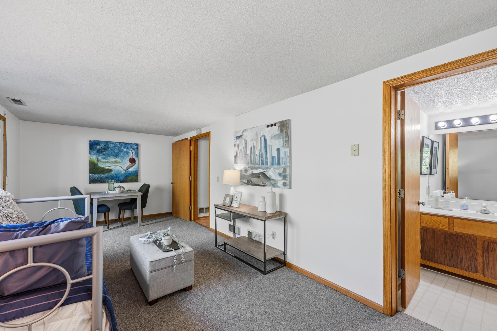 View of Residential at 933 Dartmouth Place, Minneapolis MN 55414, Minneapolis (26 of 32) - Mike Wilen | Minnesota Team Real Estate