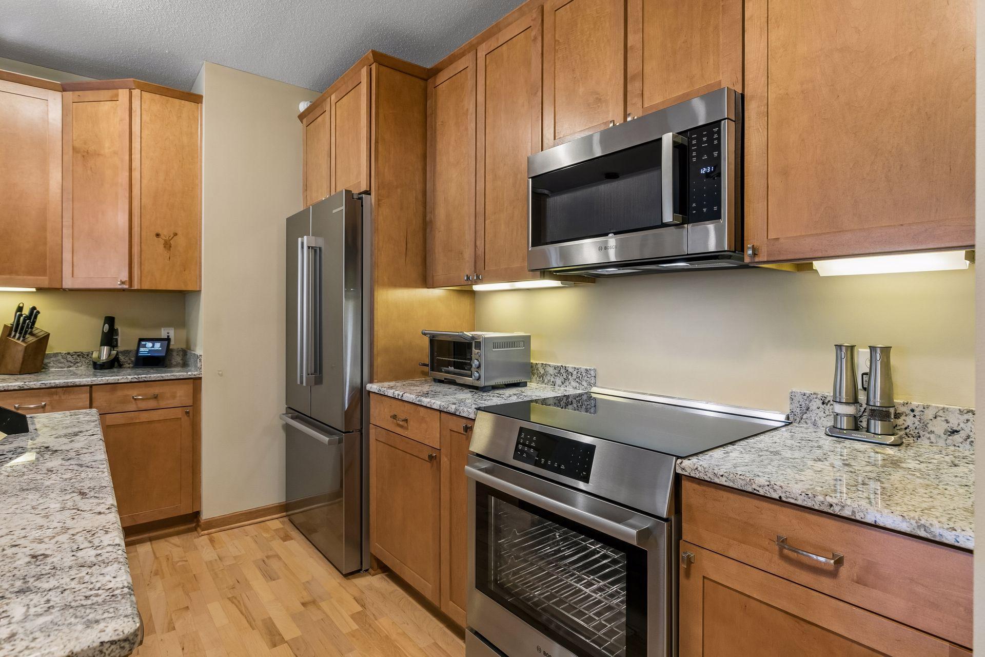 View of Residential at 5225 Grandview Square #308, Edina MN 55436, Edina (26 of 66) - Mike Wilen | Minnesota Team Real Estate