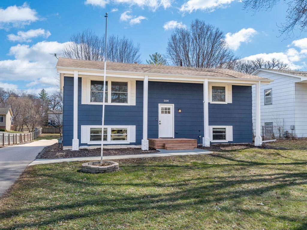 View of Single Family at 2108 Belmont Lane, Mound - Mike Wilen | Minnesota Team Real Estate