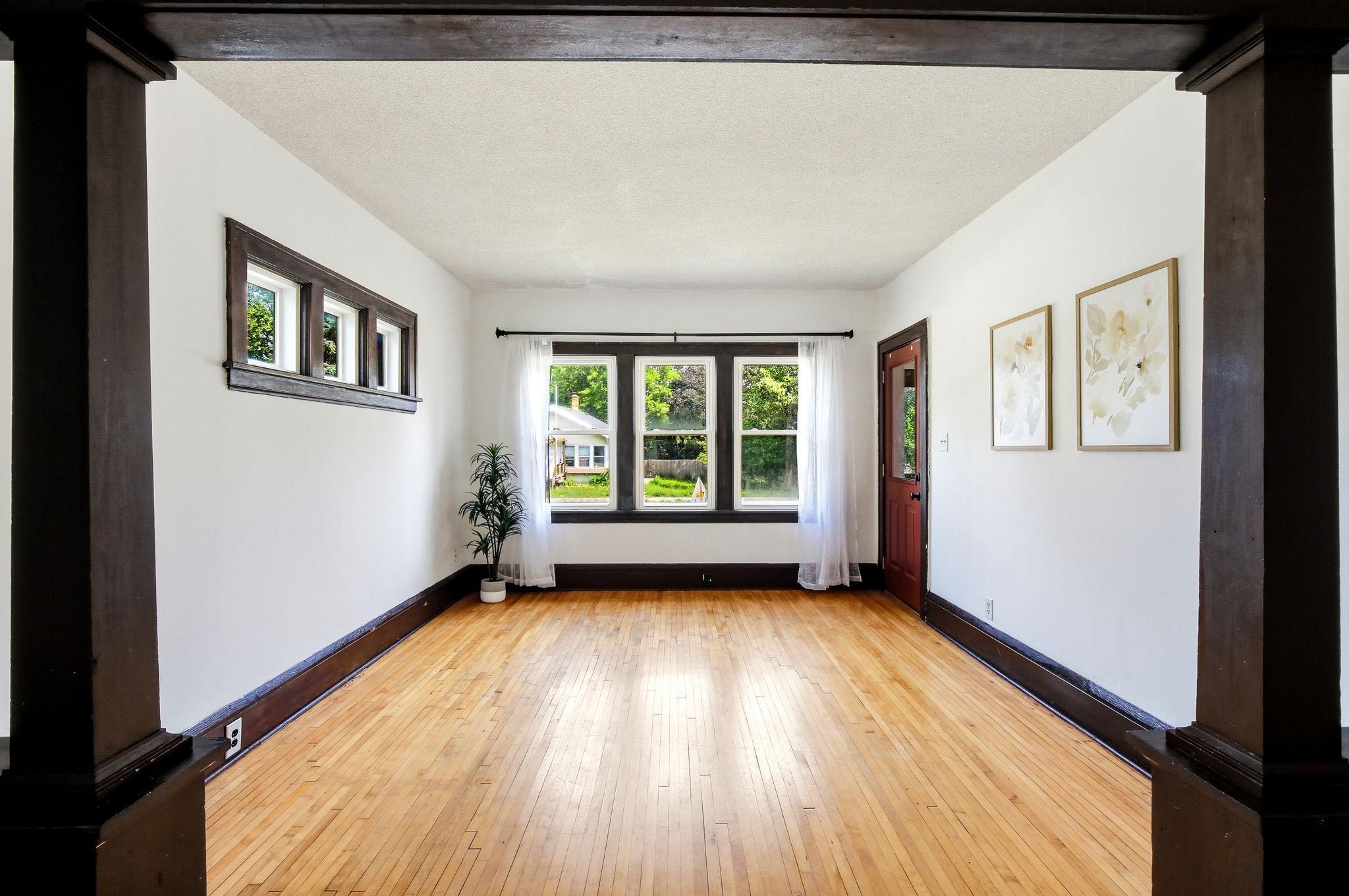 View of Residential at 1283 Rice Street, Saint Paul MN 55117, Saint Paul (8 of 36) - Mike Wilen | Minnesota Team Real Estate