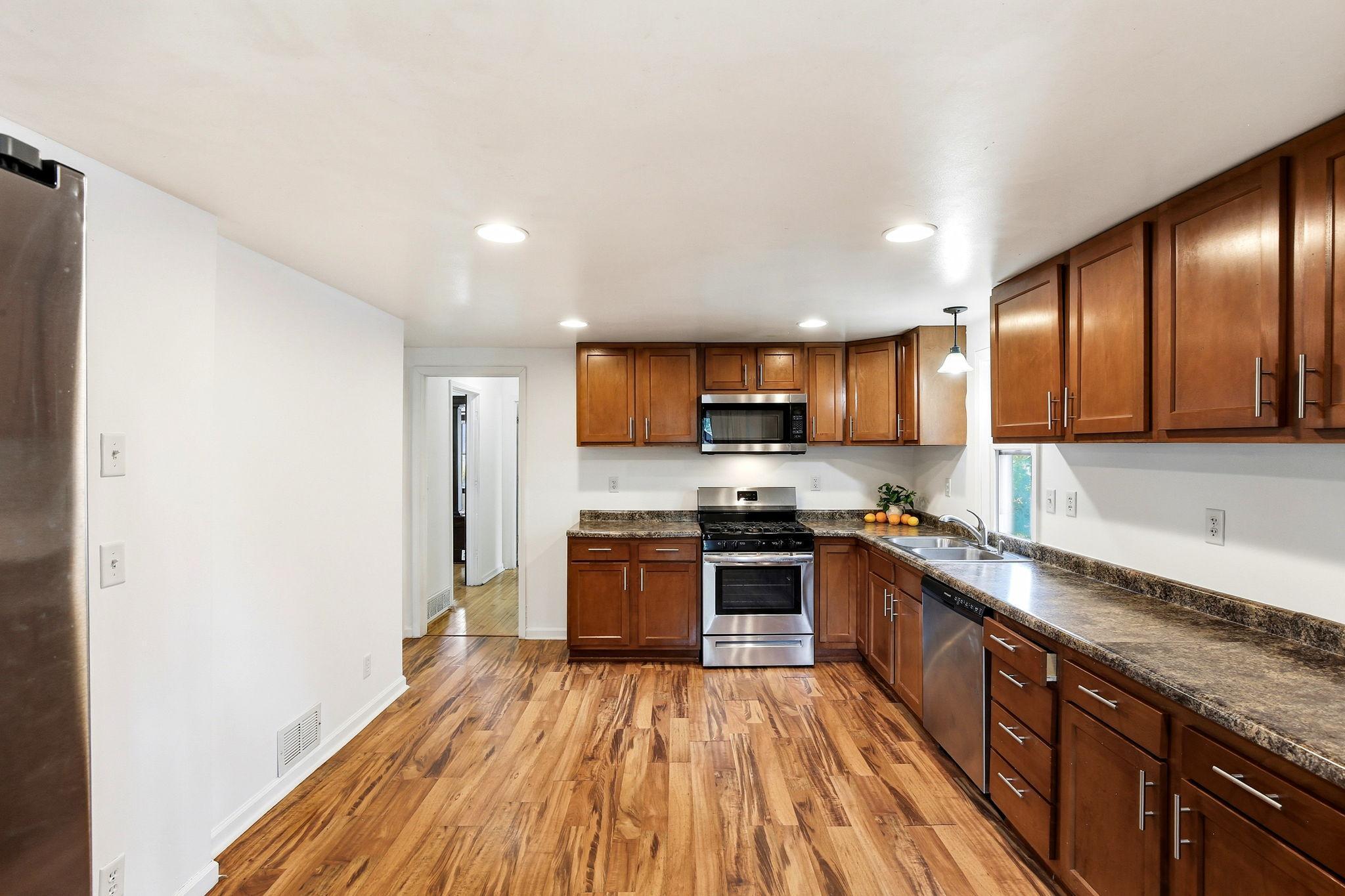 View of Residential at 1283 Rice Street, Saint Paul MN 55117, Saint Paul (18 of 36) - Mike Wilen | Minnesota Team Real Estate