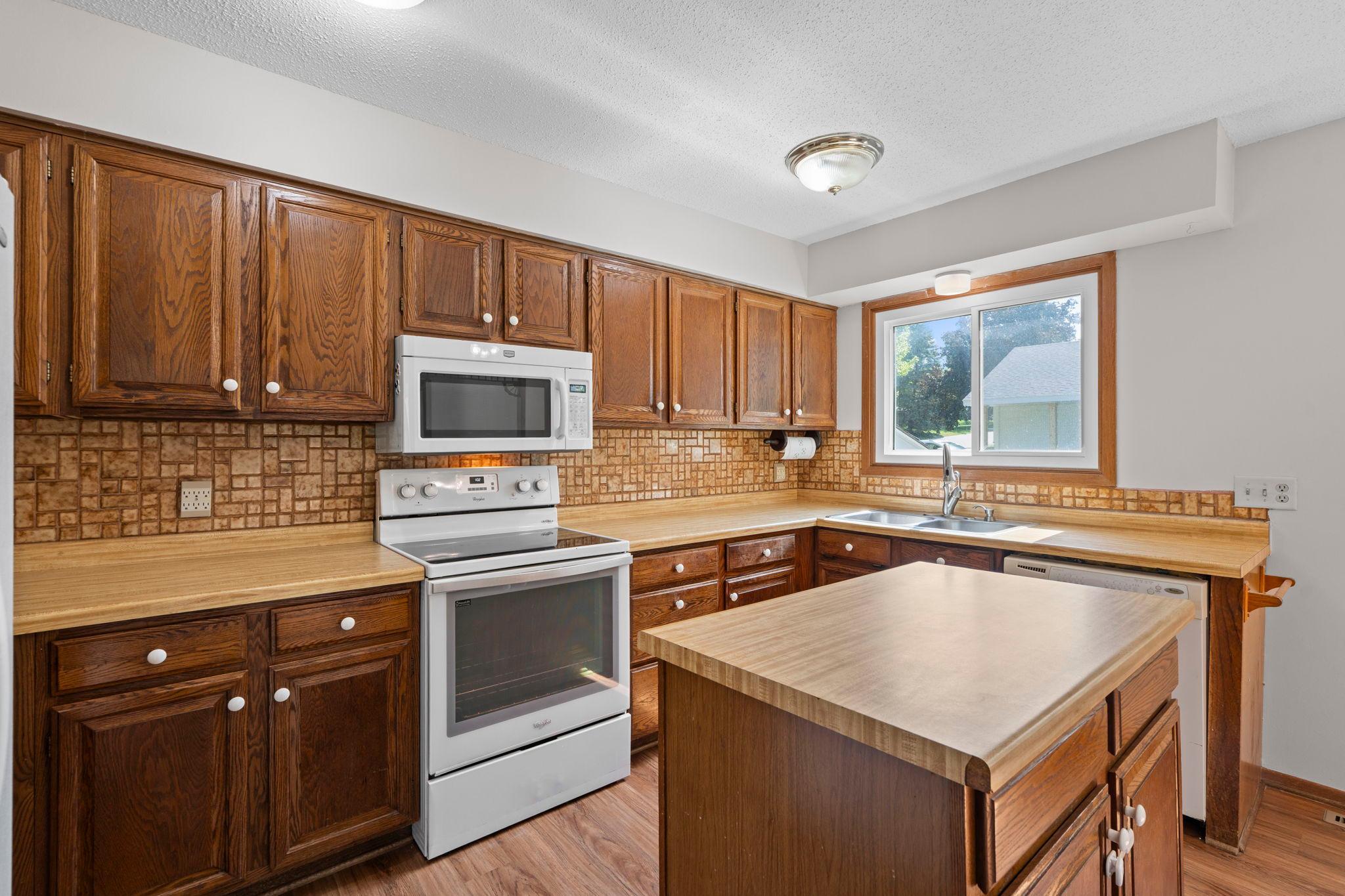 View of Residential at 16995 Gannon Way, Rosemount MN 55068, Rosemount (14 of 47) - Mike Wilen | Minnesota Team Real Estate