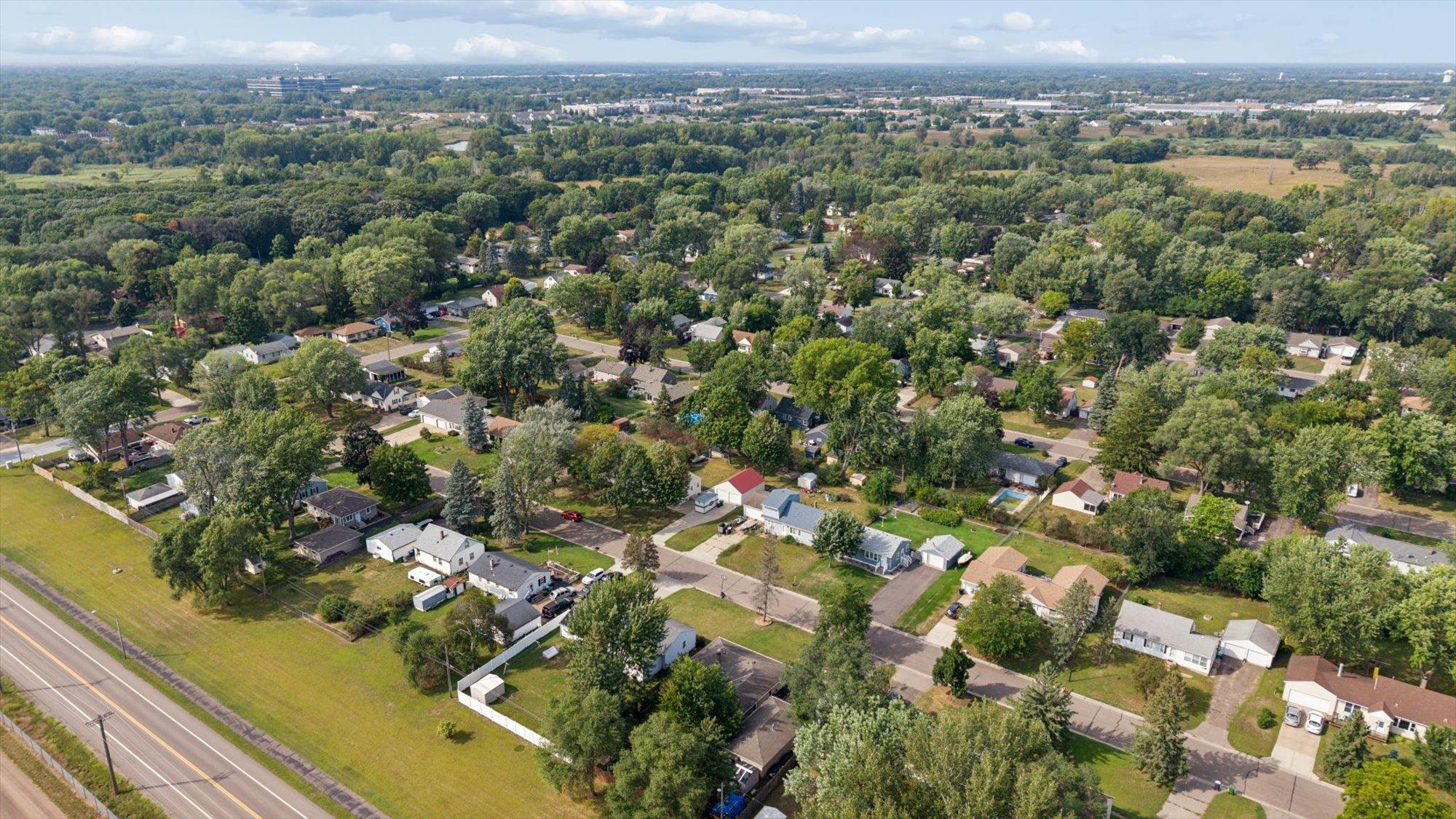 View of Residential at 1747 Pinewood Drive, Shoreview MN 55126, Shoreview (38 of 40) - Mike Wilen | Minnesota Team Real Estate
