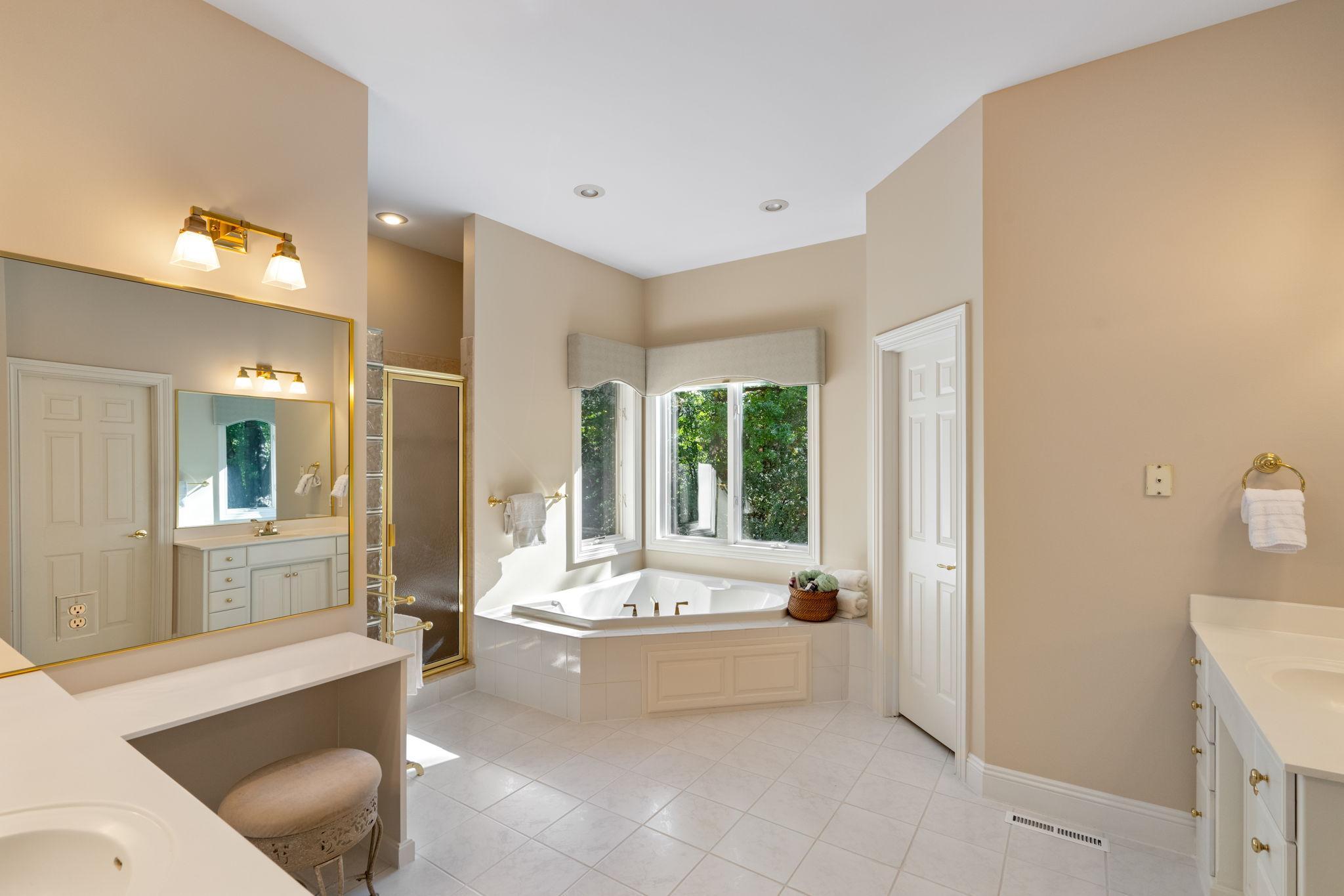 View of Residential at 12100 Grandview Terrace, Apple Valley MN 55124, Apple Valley (22 of 56) - Mike Wilen | Minnesota Team Real Estate