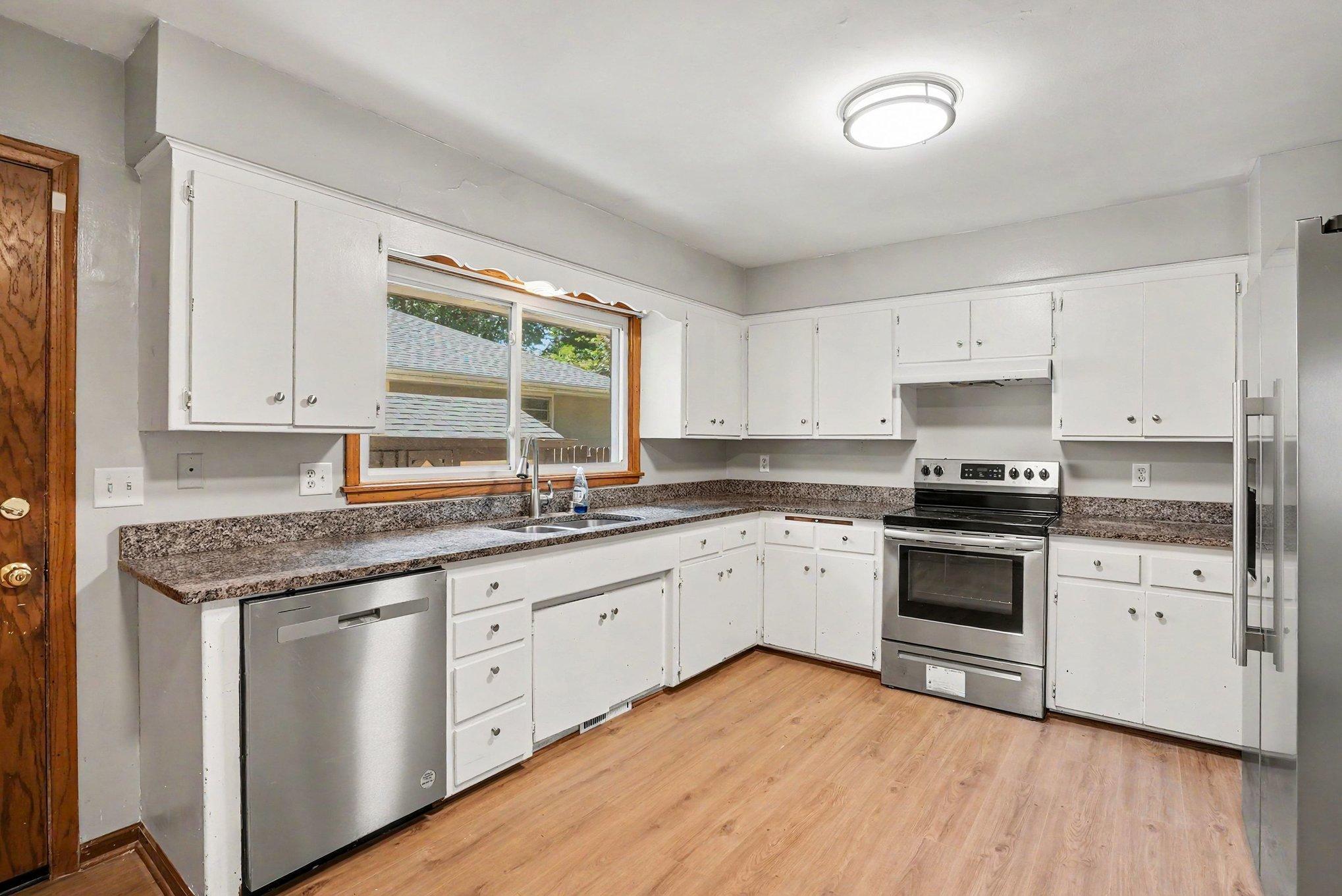 View of Residential at 1527 Winchell Street, Saint Paul MN 55106, Saint Paul (5 of 26) - Mike Wilen | Minnesota Team Real Estate