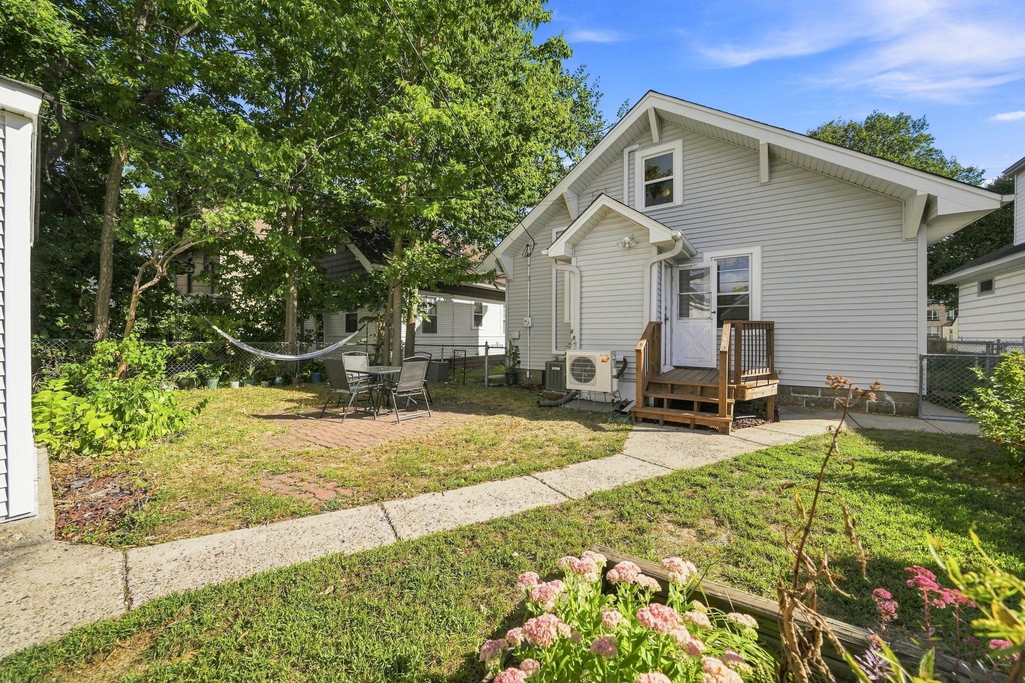 View of Residential at 1291 Sherburne Avenue, Saint Paul MN 55104, Saint Paul (41 of 44) - Mike Wilen | Minnesota Team Real Estate