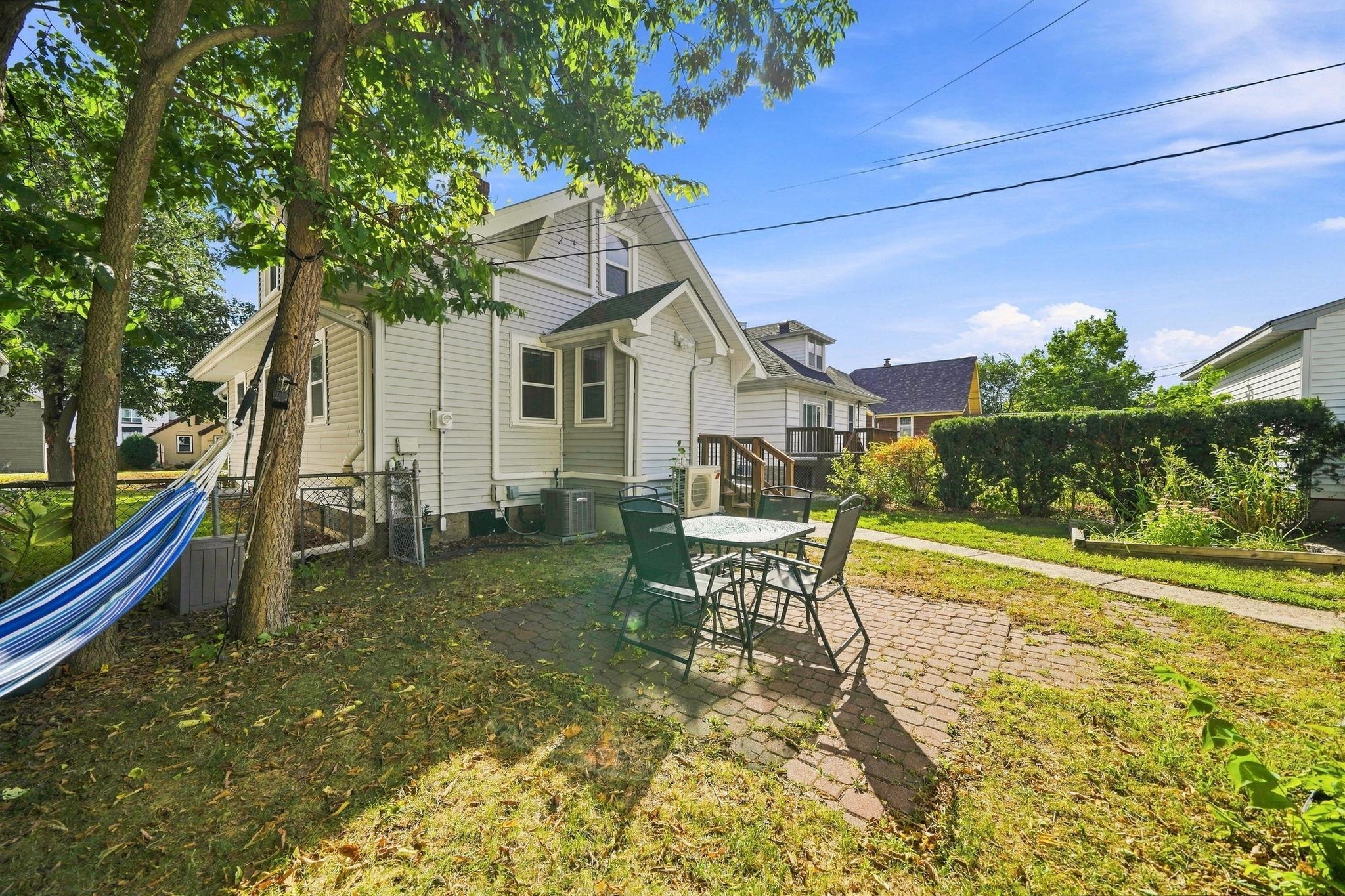 View of Residential at 1291 Sherburne Avenue, Saint Paul MN 55104, Saint Paul (40 of 44) - Mike Wilen | Minnesota Team Real Estate