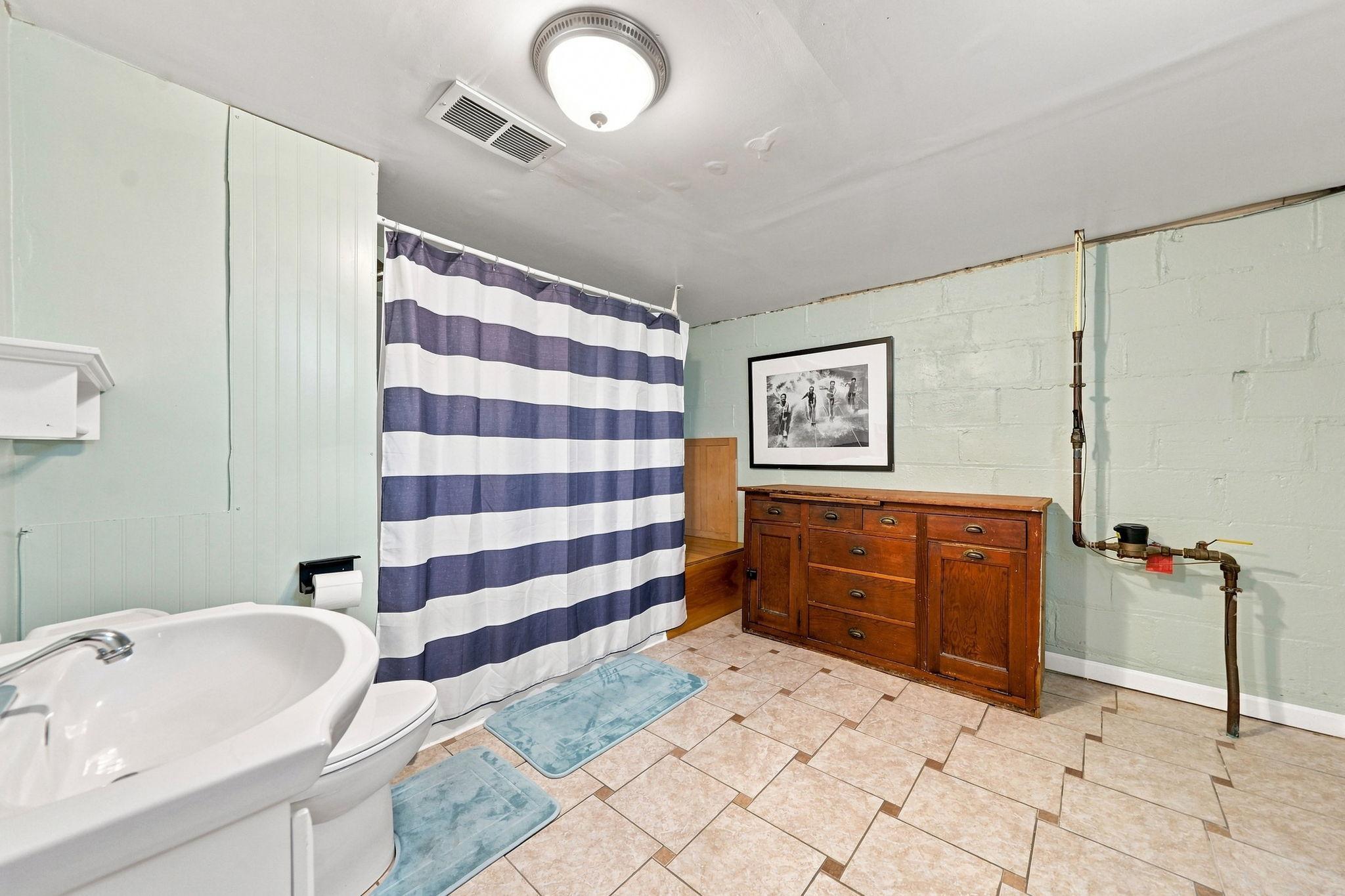 View of Residential at 1291 Sherburne Avenue, Saint Paul MN 55104, Saint Paul (34 of 44) - Mike Wilen | Minnesota Team Real Estate