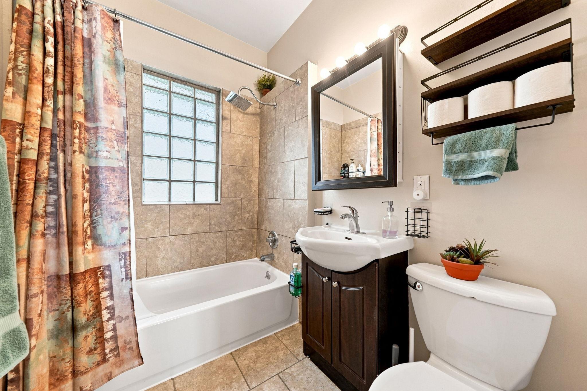 View of Residential at 1291 Sherburne Avenue, Saint Paul MN 55104, Saint Paul (18 of 44) - Mike Wilen | Minnesota Team Real Estate