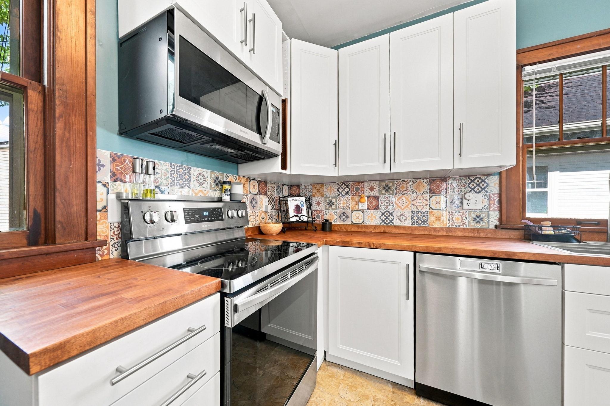 View of Residential at 1291 Sherburne Avenue, Saint Paul MN 55104, Saint Paul (13 of 44) - Mike Wilen | Minnesota Team Real Estate