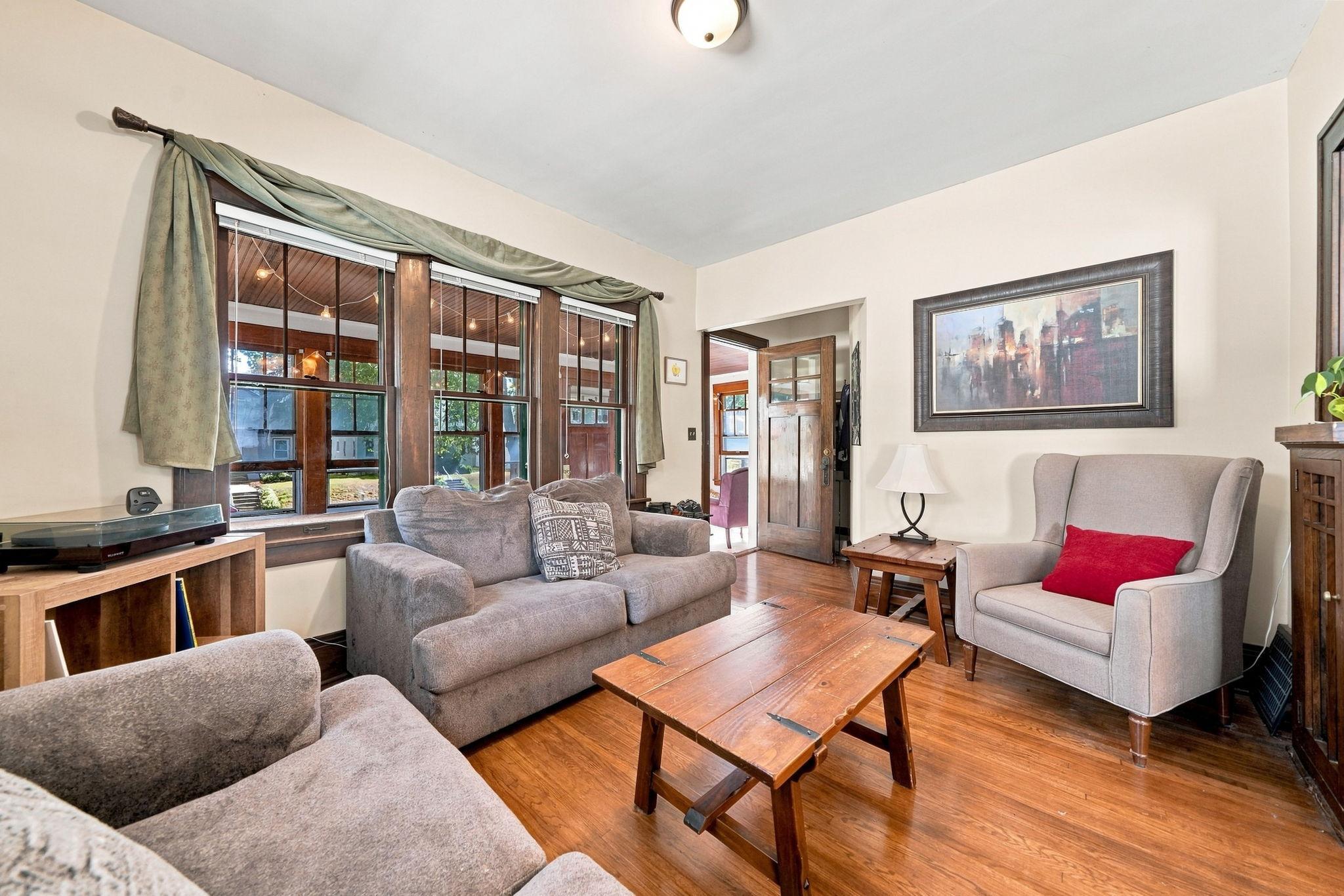 View of Residential at 1291 Sherburne Avenue, Saint Paul MN 55104, Saint Paul (7 of 44) - Mike Wilen | Minnesota Team Real Estate