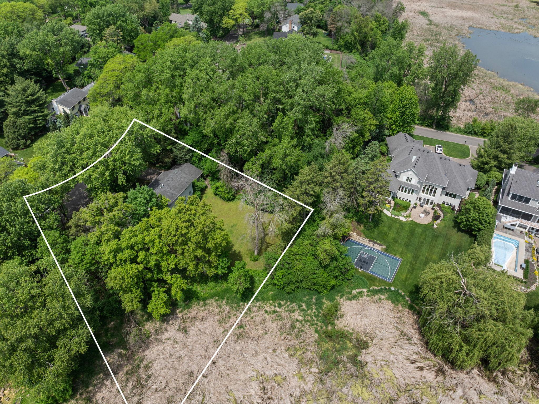 View of Residential at 355 Margaret Circle, Wayzata MN 55391, Wayzata (13 of 15) - Mike Wilen | Minnesota Team Real Estate
