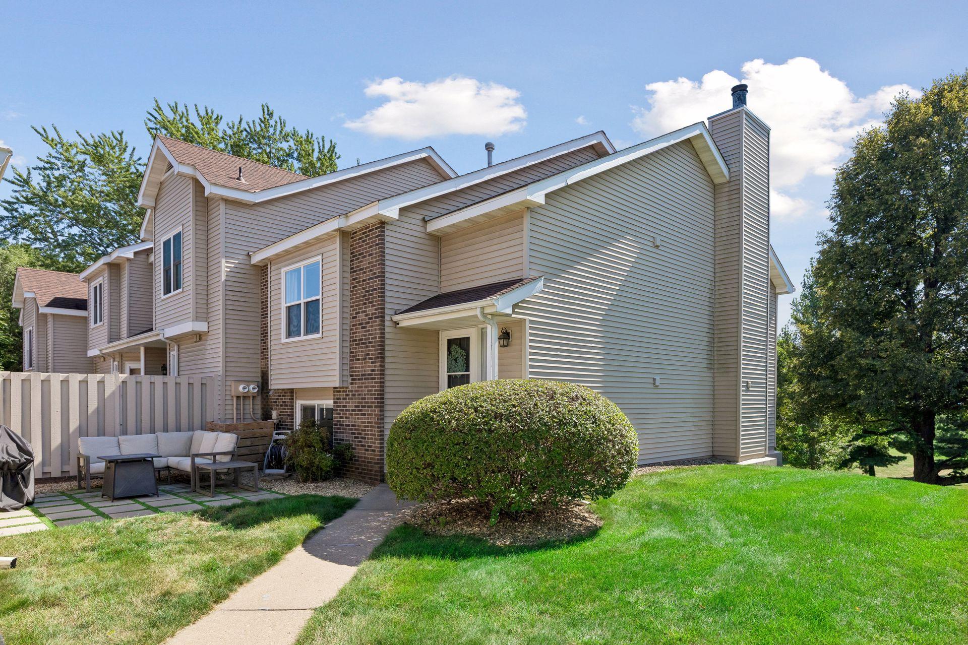 View of (TH) Side x Side at 10237 Arrowwood Drive, Eden Prairie - Mike Wilen | Minnesota Team Real Estate