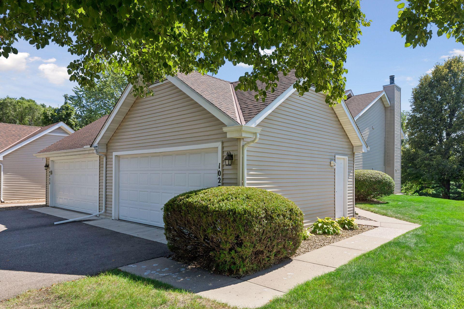 View of Residential at 10237 Arrowwood Drive, Eden Prairie MN 55347, Eden Prairie (3 of 41) - Mike Wilen | Minnesota Team Real Estate
