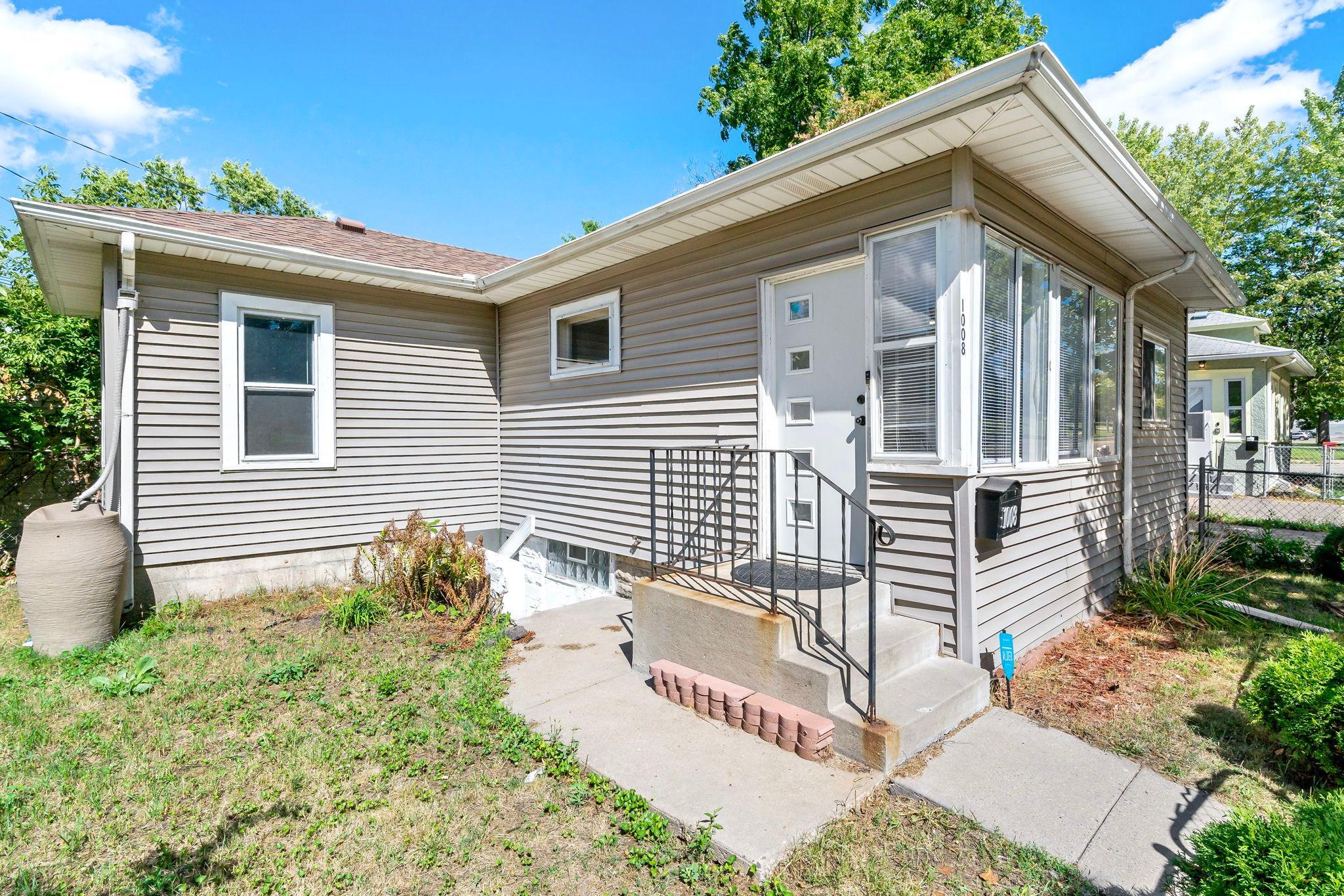 View of Residential at 1008 Lowry Avenue, Minneapolis MN 55411, Minneapolis (3 of 24) - Mike Wilen | Minnesota Team Real Estate