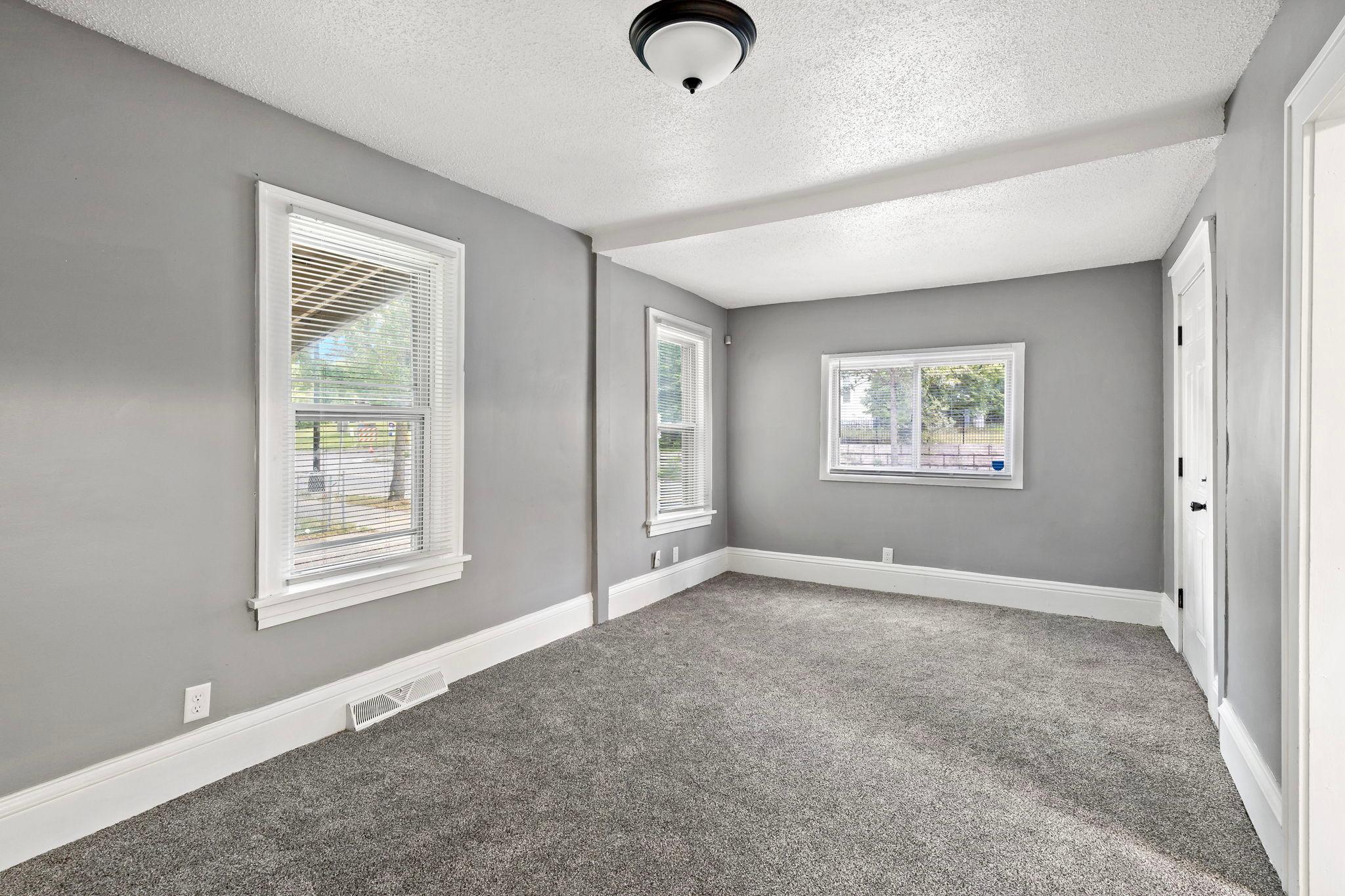 View of Residential at 1008 Lowry Avenue, Minneapolis MN 55411, Minneapolis (8 of 24) - Mike Wilen | Minnesota Team Real Estate