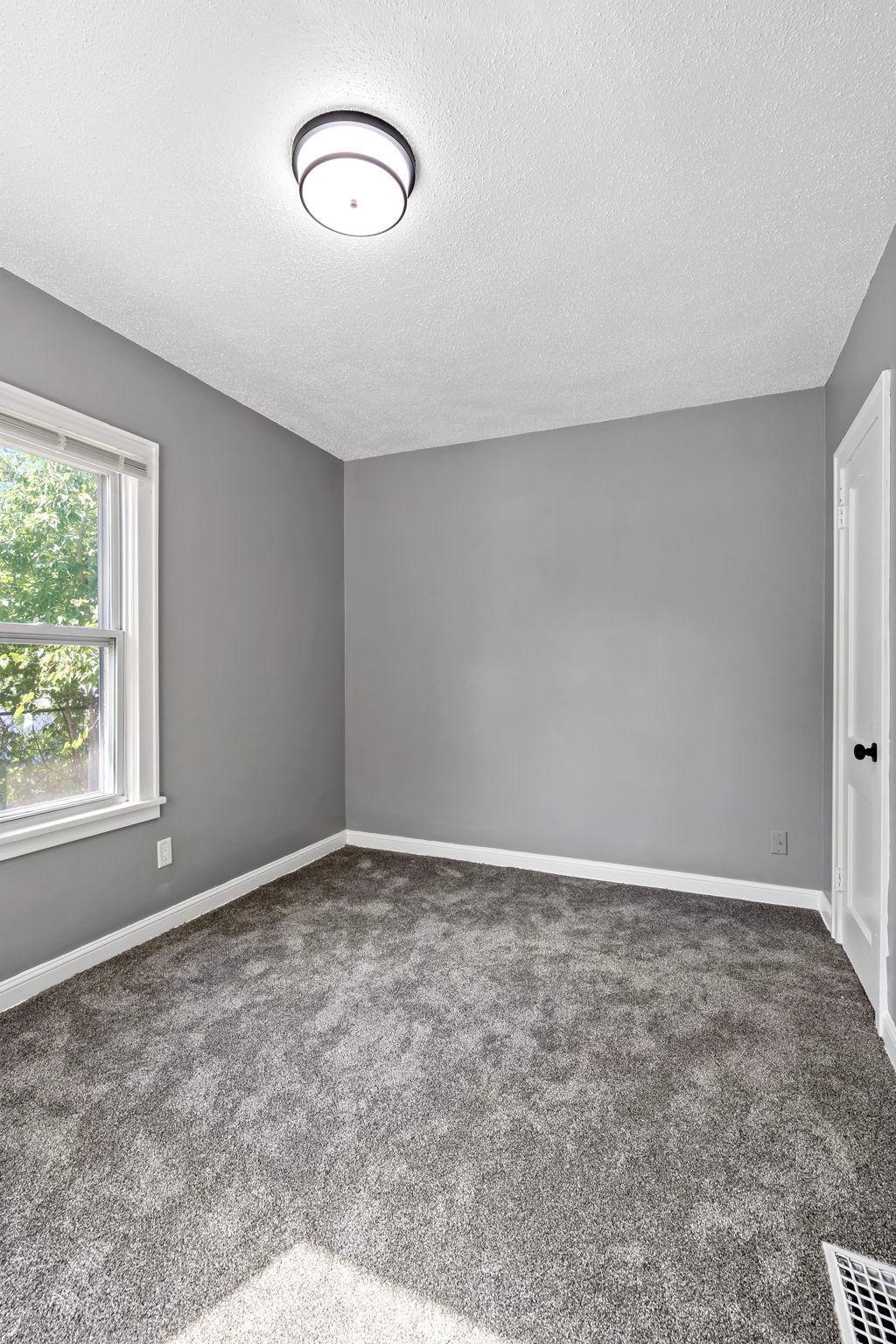 View of Residential at 1008 Lowry Avenue, Minneapolis MN 55411, Minneapolis (14 of 24) - Mike Wilen | Minnesota Team Real Estate