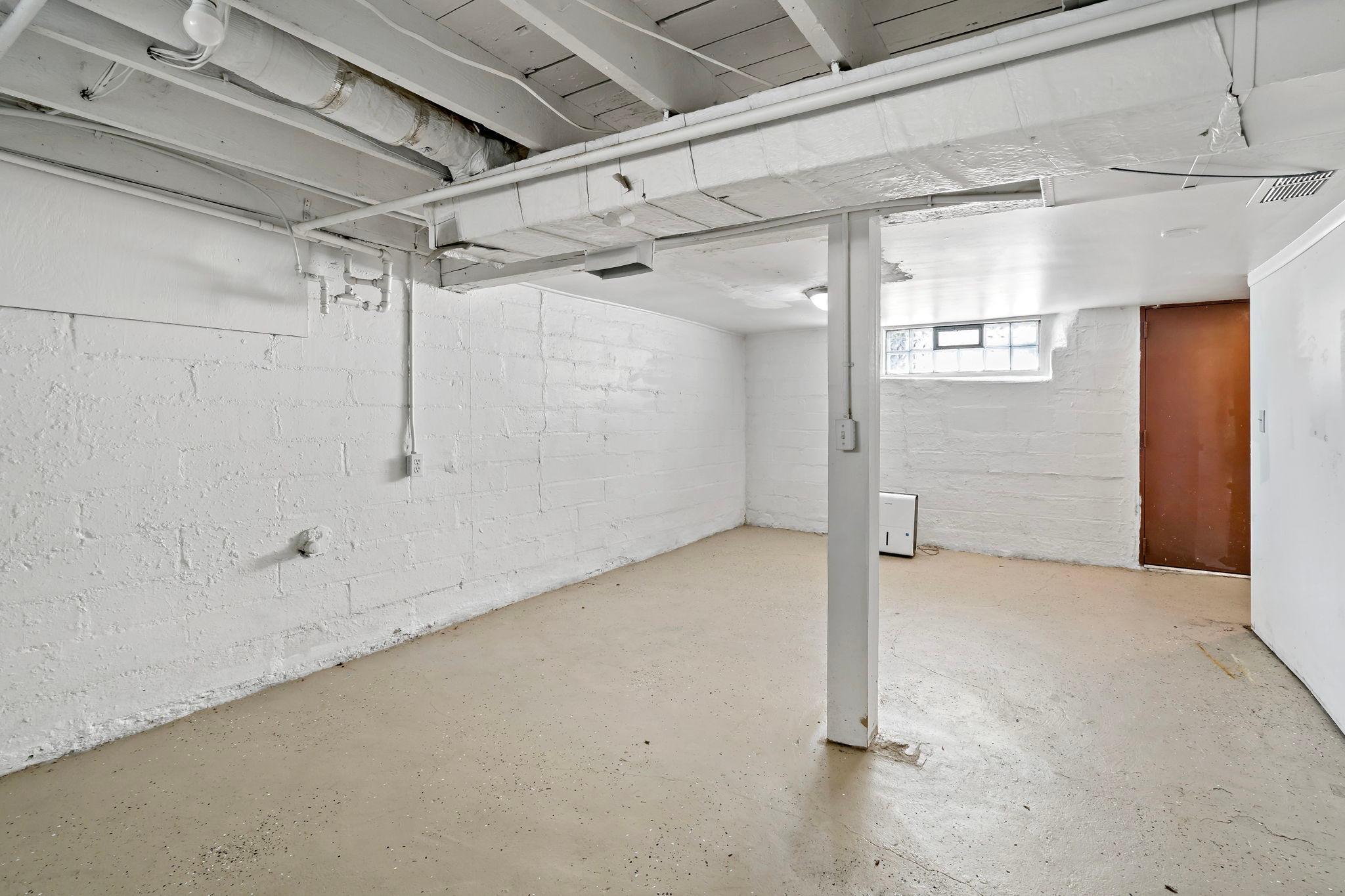 View of Residential at 1008 Lowry Avenue, Minneapolis MN 55411, Minneapolis (21 of 24) - Mike Wilen | Minnesota Team Real Estate