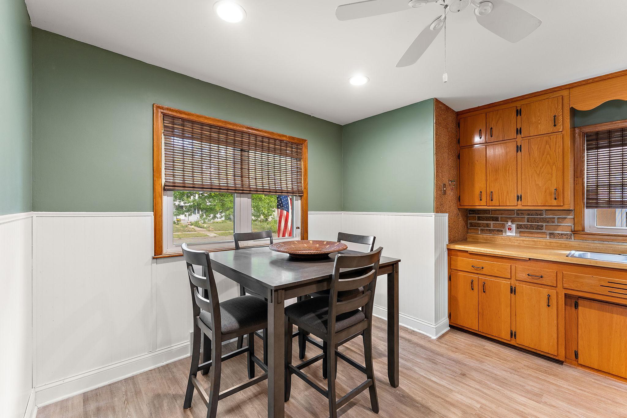 View of Residential at 828 3rd Avenue, South Saint Paul MN 55075, South Saint Paul (13 of 31) - Mike Wilen | Minnesota Team Real Estate