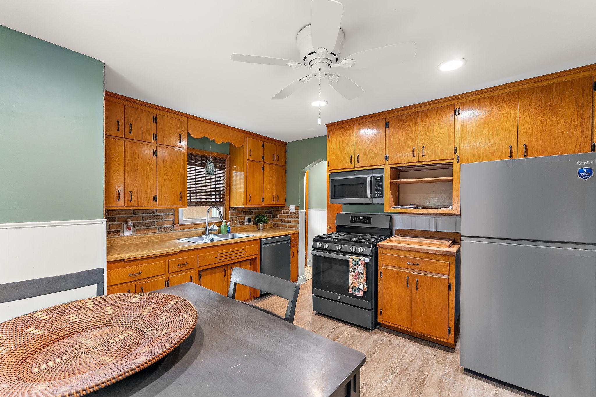 View of Residential at 828 3rd Avenue, South Saint Paul MN 55075, South Saint Paul (11 of 31) - Mike Wilen | Minnesota Team Real Estate
