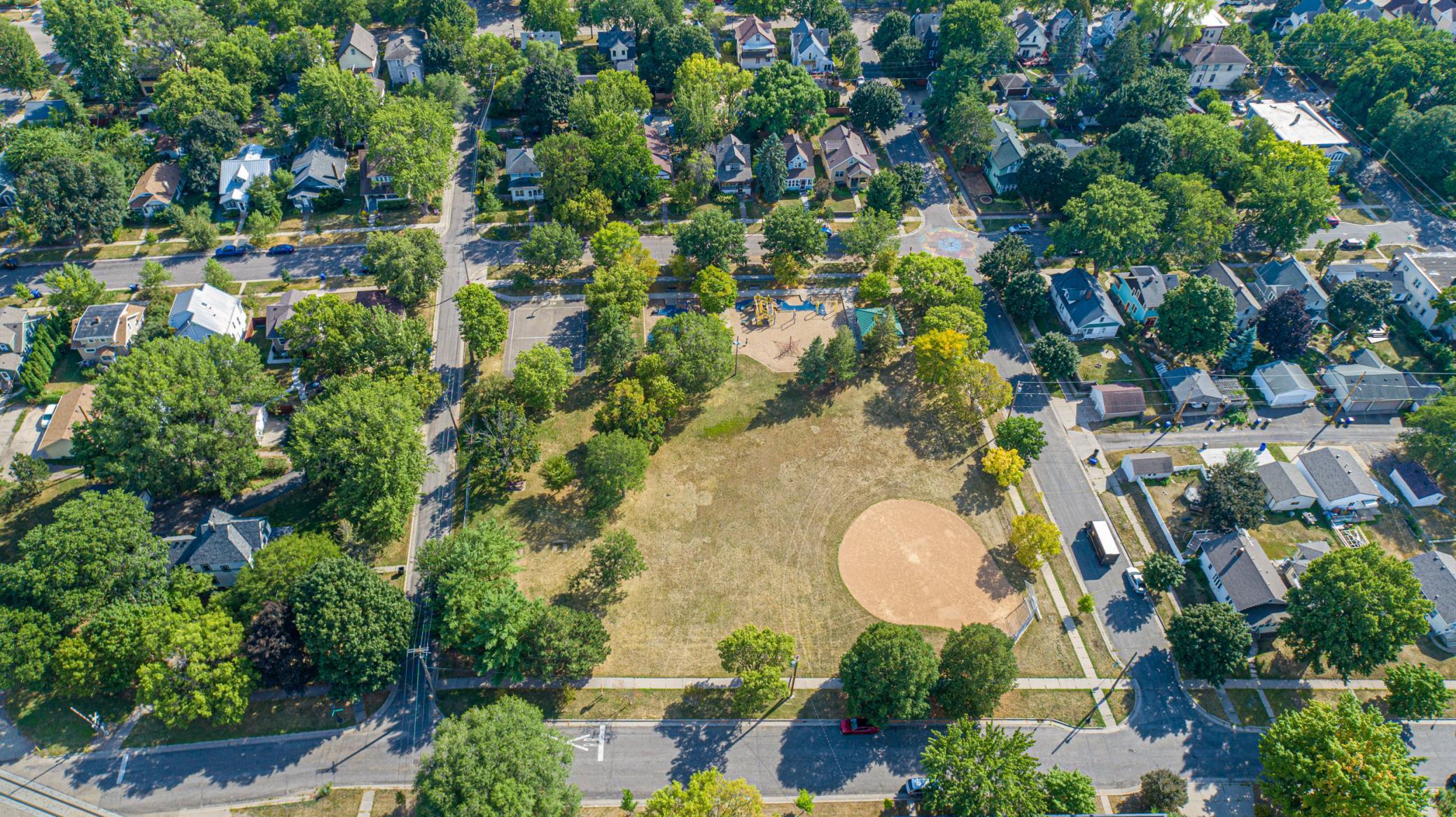 View of Residential at 1716 Iglehart Avenue, Saint Paul MN 55104, Saint Paul (41 of 44) - Mike Wilen | Minnesota Team Real Estate
