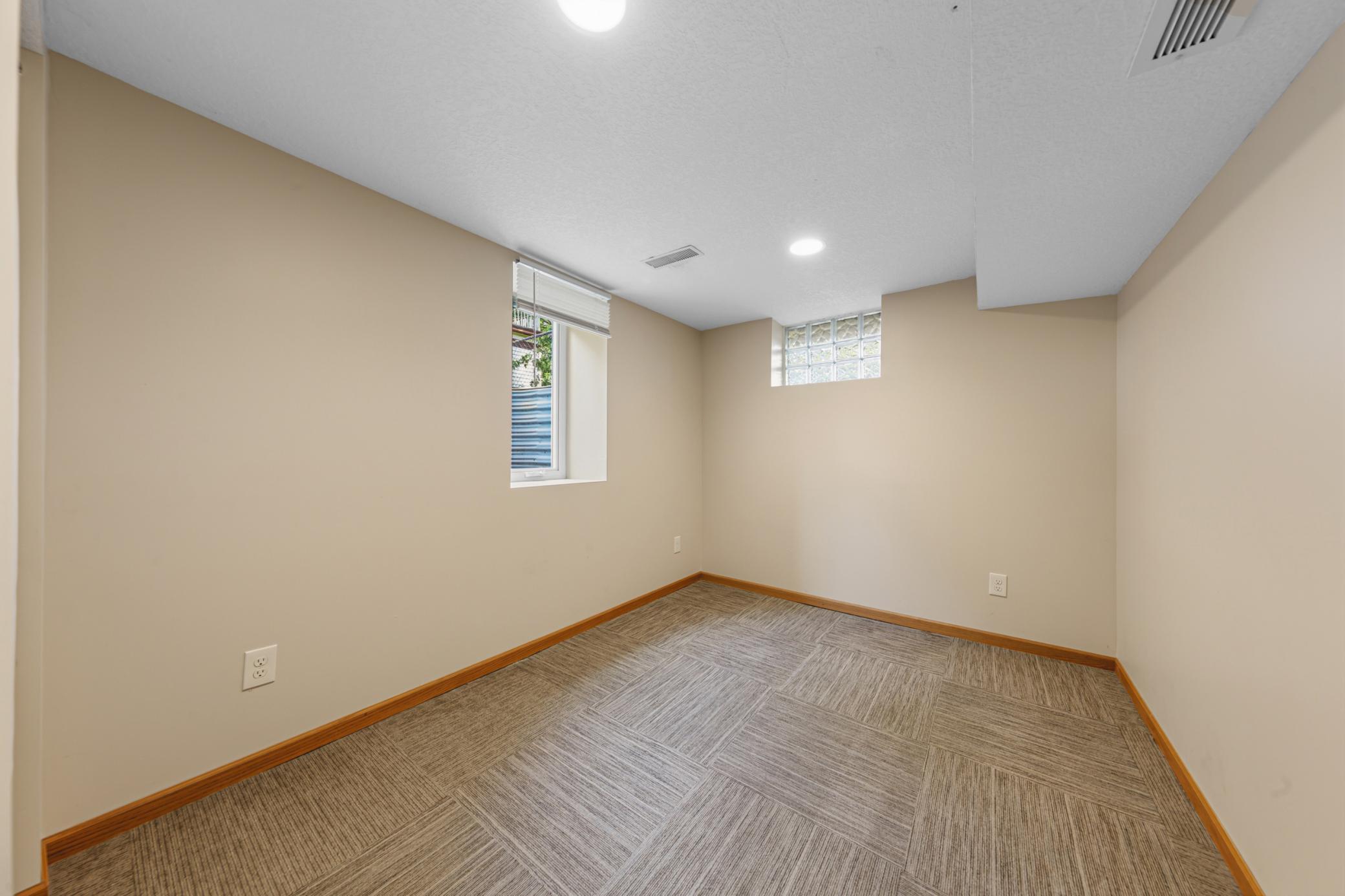 View of Residential at 1716 Iglehart Avenue, Saint Paul MN 55104, Saint Paul (34 of 44) - Mike Wilen | Minnesota Team Real Estate