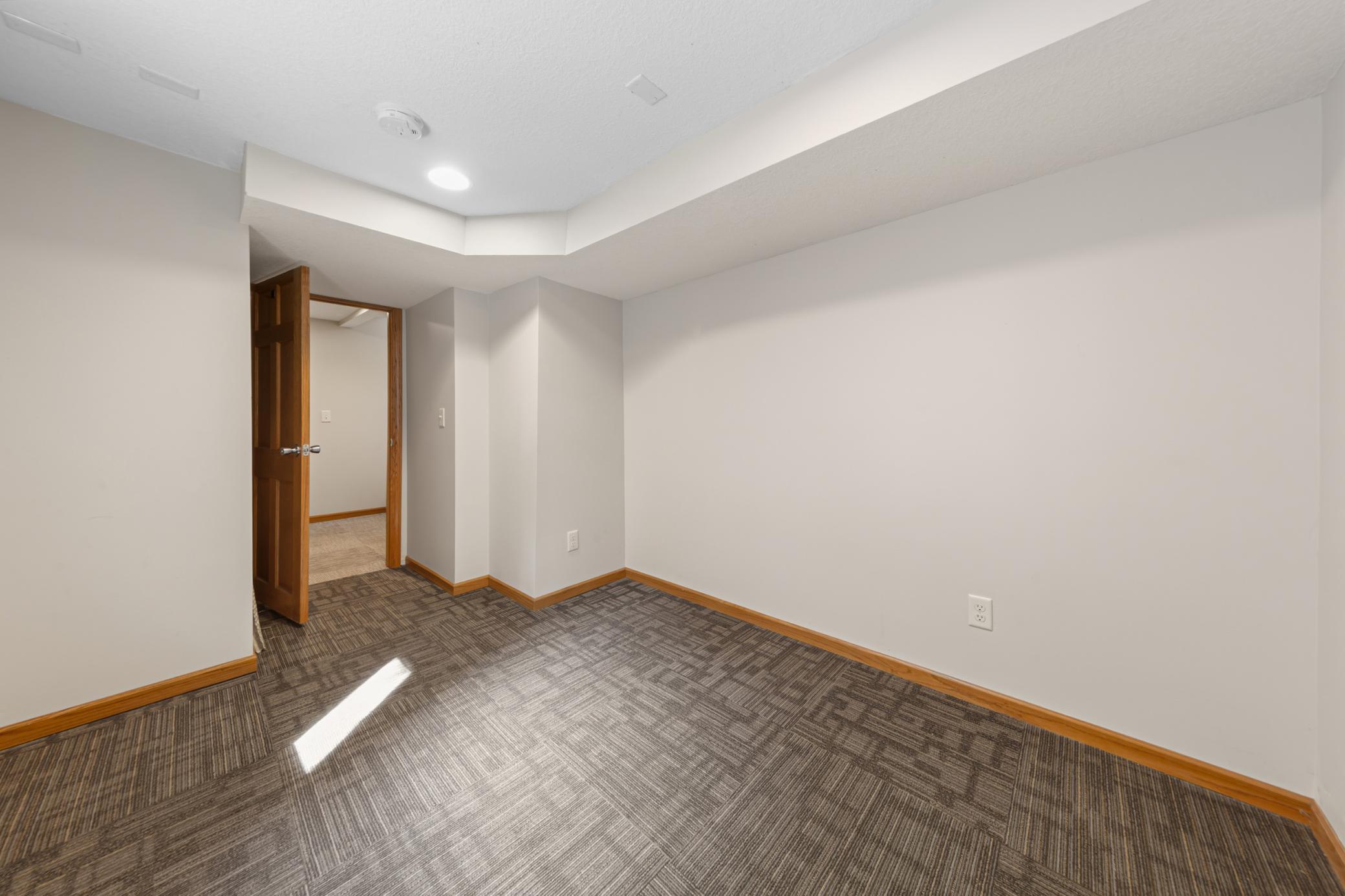 View of Residential at 1716 Iglehart Avenue, Saint Paul MN 55104, Saint Paul (31 of 44) - Mike Wilen | Minnesota Team Real Estate