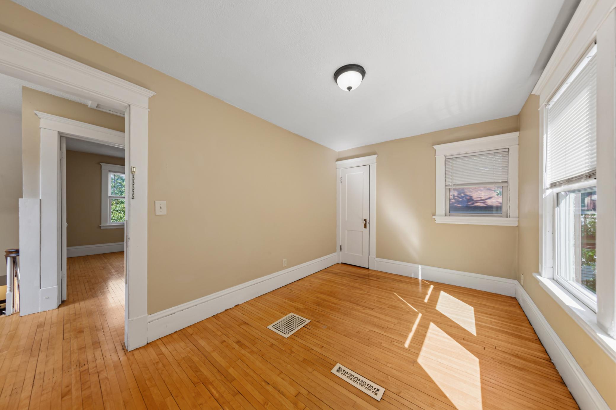 View of Residential at 1716 Iglehart Avenue, Saint Paul MN 55104, Saint Paul (28 of 44) - Mike Wilen | Minnesota Team Real Estate