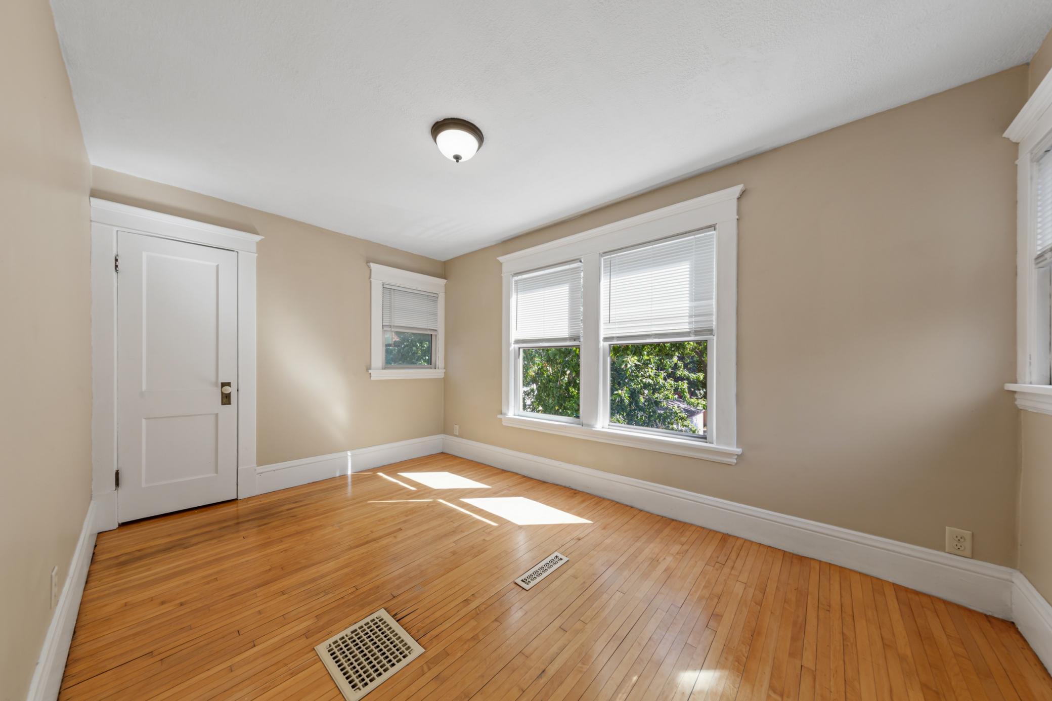 View of Residential at 1716 Iglehart Avenue, Saint Paul MN 55104, Saint Paul (27 of 44) - Mike Wilen | Minnesota Team Real Estate