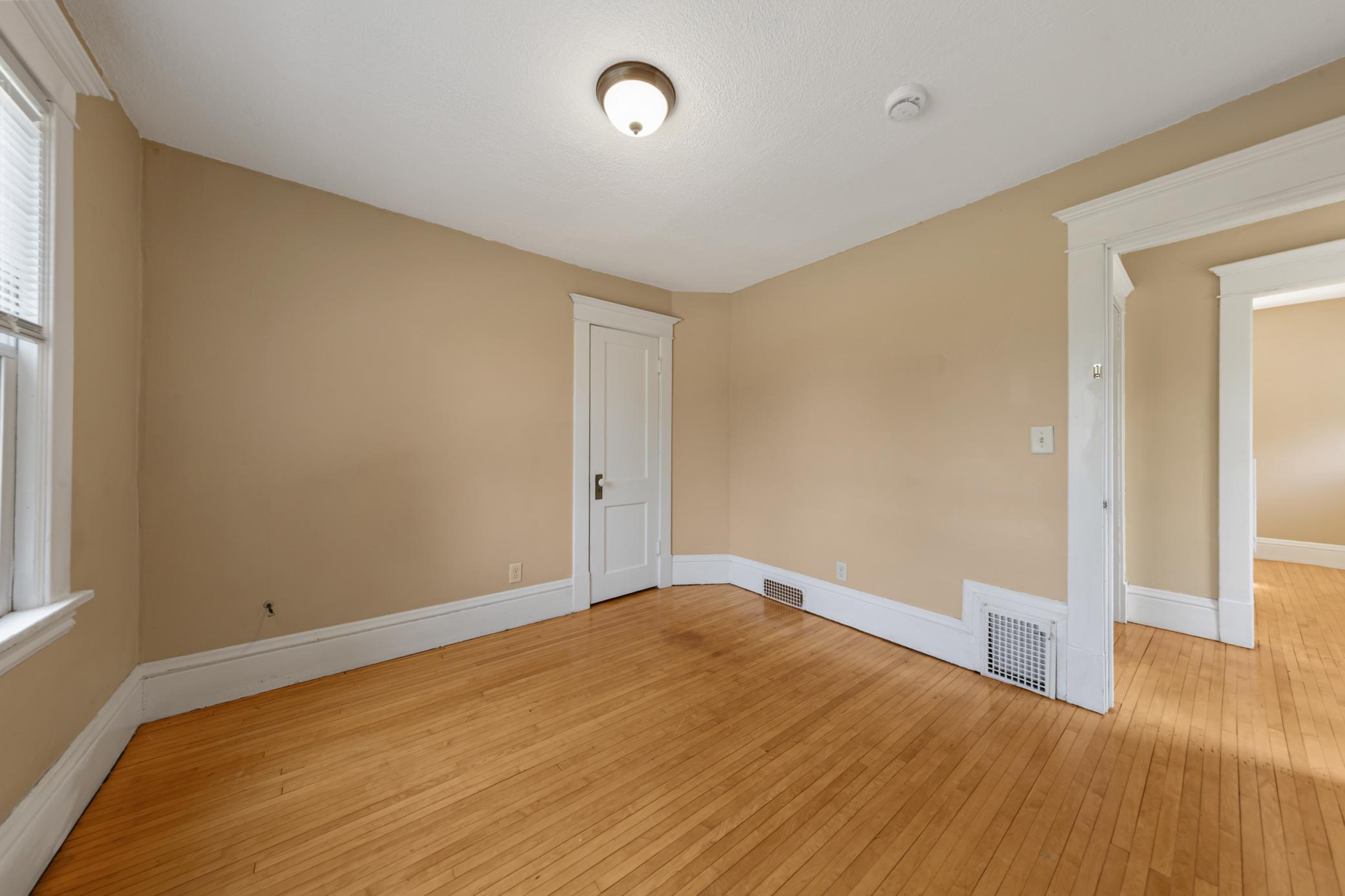View of Residential at 1716 Iglehart Avenue, Saint Paul MN 55104, Saint Paul (24 of 44) - Mike Wilen | Minnesota Team Real Estate