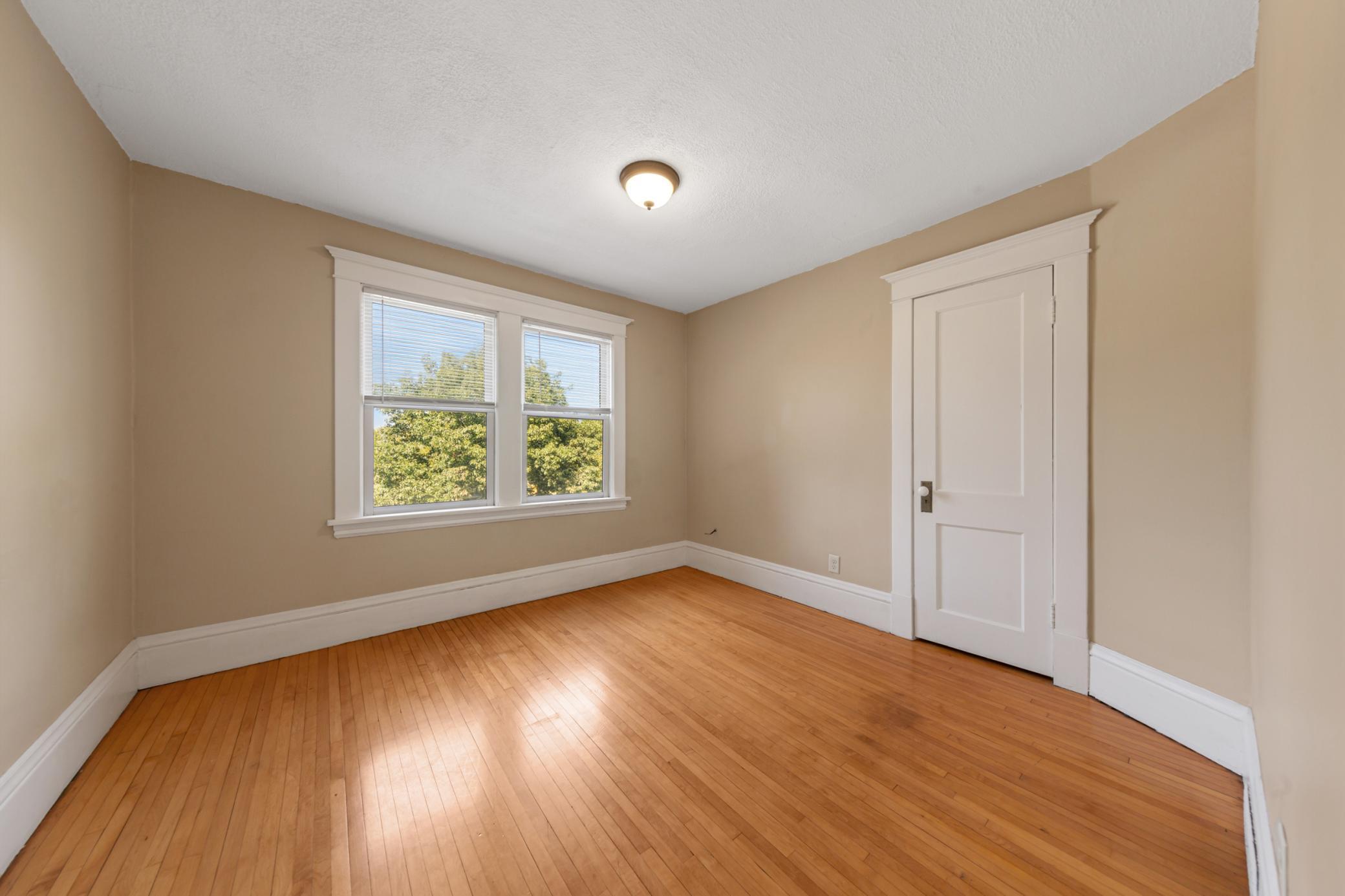 View of Residential at 1716 Iglehart Avenue, Saint Paul MN 55104, Saint Paul (23 of 44) - Mike Wilen | Minnesota Team Real Estate