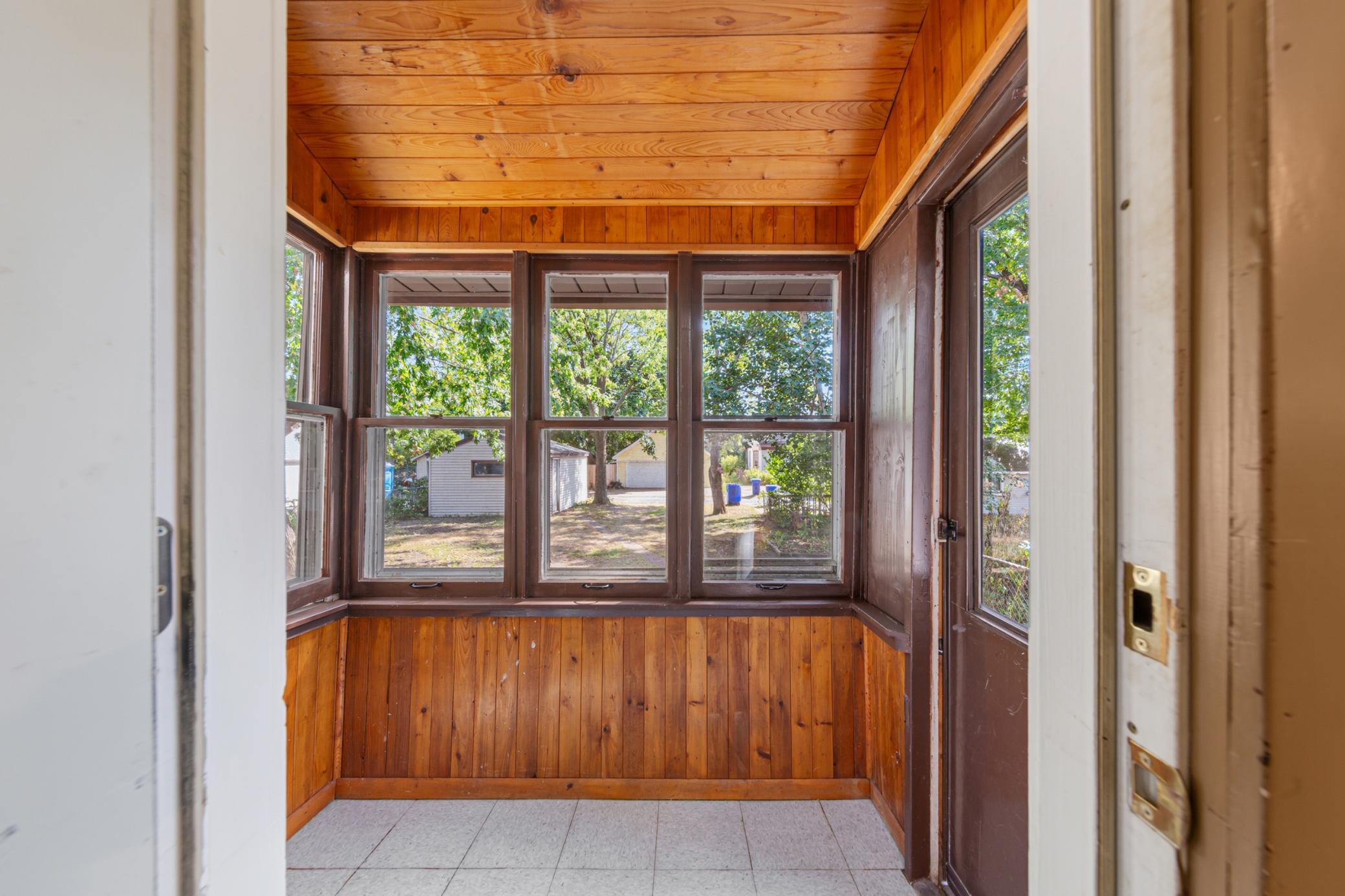 View of Residential at 1716 Iglehart Avenue, Saint Paul MN 55104, Saint Paul (22 of 44) - Mike Wilen | Minnesota Team Real Estate