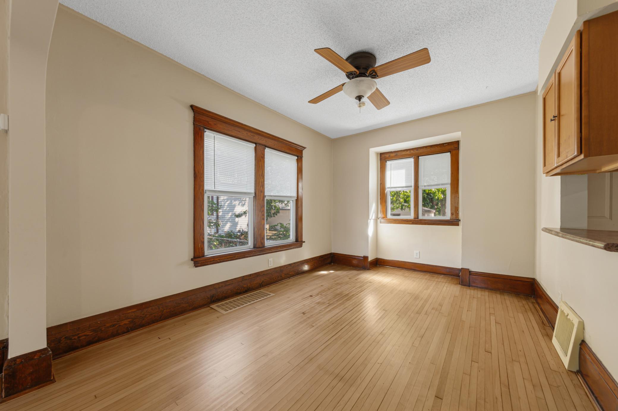 View of Residential at 1716 Iglehart Avenue, Saint Paul MN 55104, Saint Paul (16 of 44) - Mike Wilen | Minnesota Team Real Estate