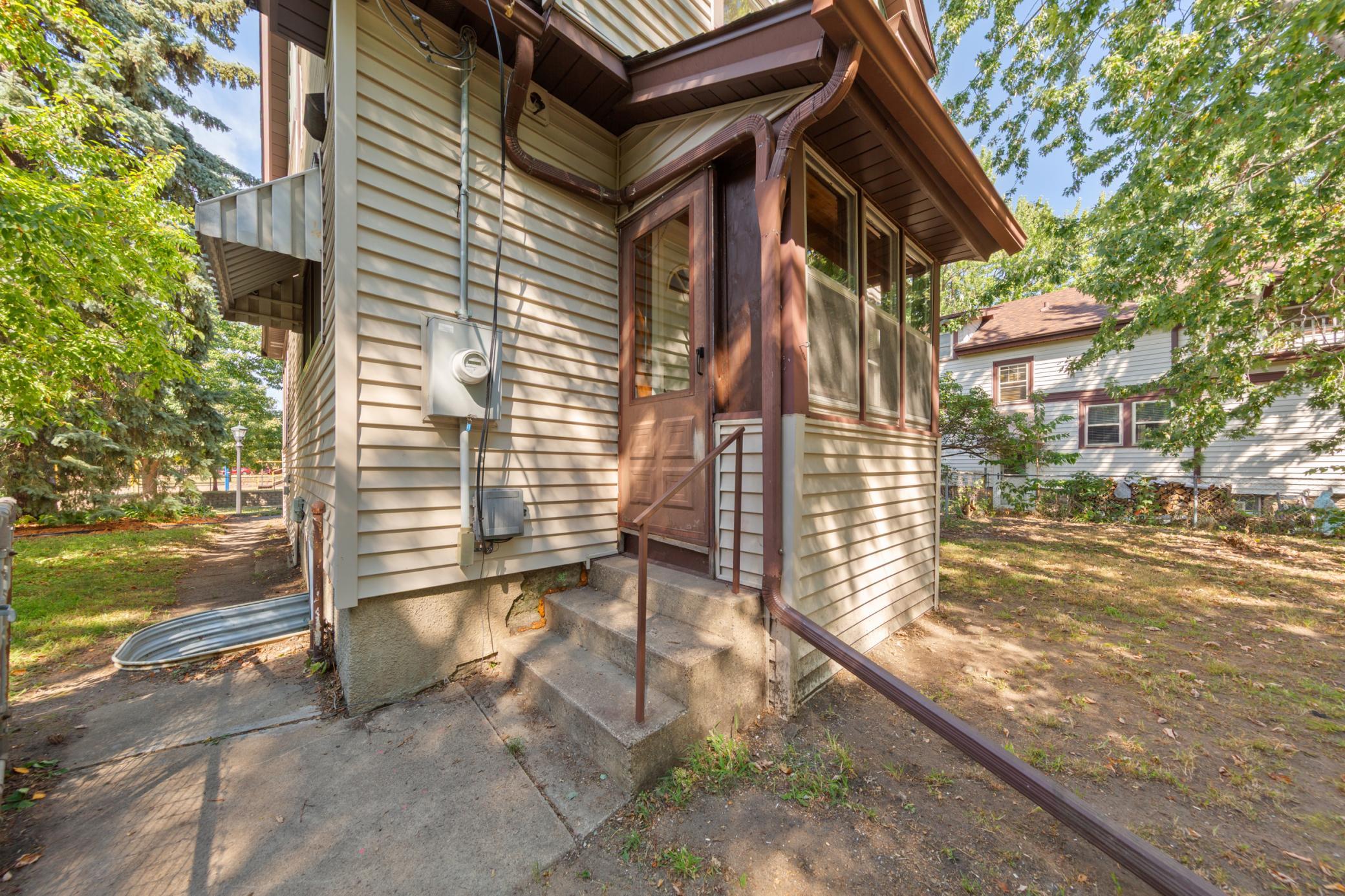 View of Residential at 1716 Iglehart Avenue, Saint Paul MN 55104, Saint Paul (10 of 44) - Mike Wilen | Minnesota Team Real Estate