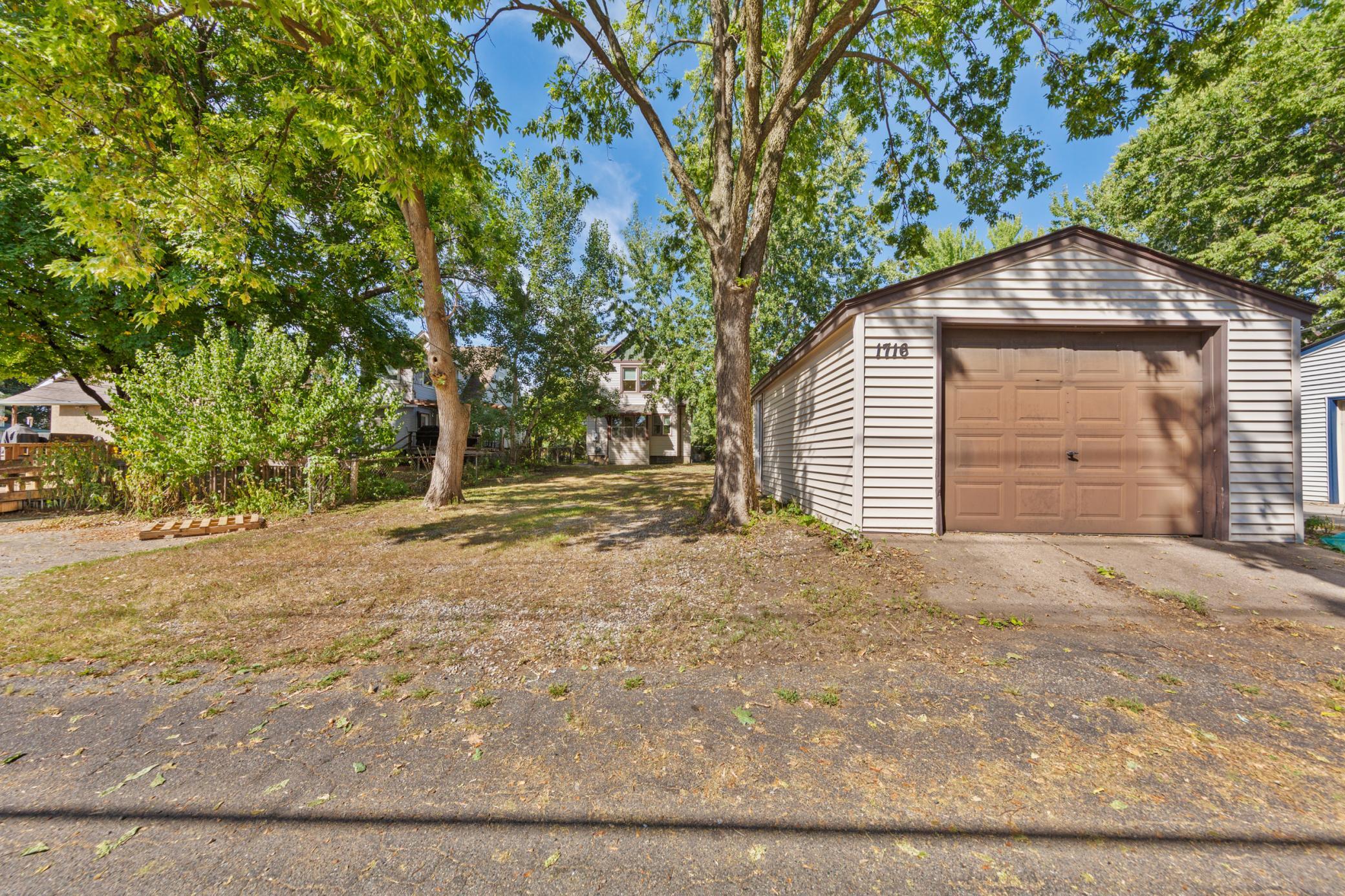View of Residential at 1716 Iglehart Avenue, Saint Paul MN 55104, Saint Paul (8 of 44) - Mike Wilen | Minnesota Team Real Estate