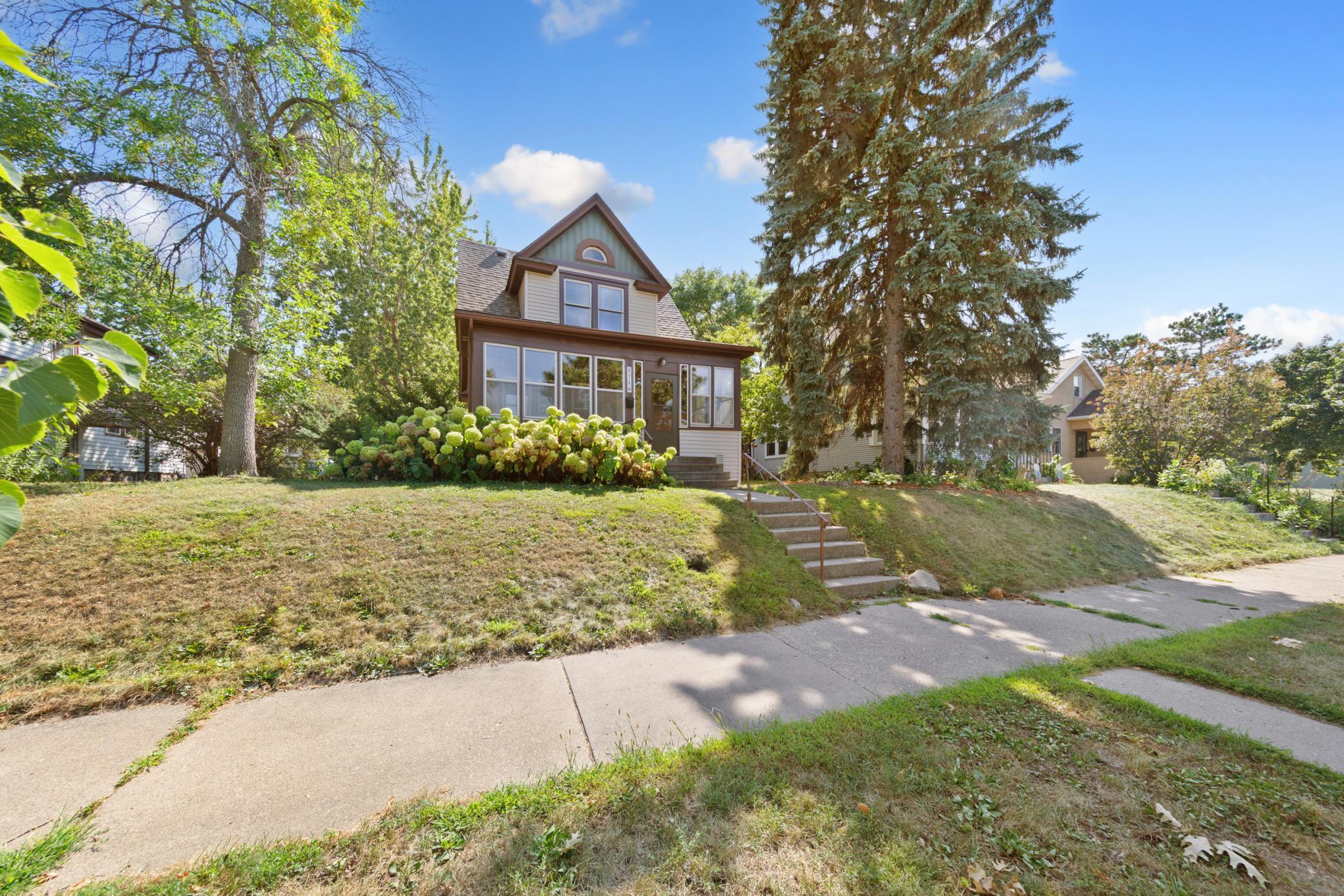 View of Residential at 1716 Iglehart Avenue, Saint Paul MN 55104, Saint Paul (2 of 44) - Mike Wilen | Minnesota Team Real Estate