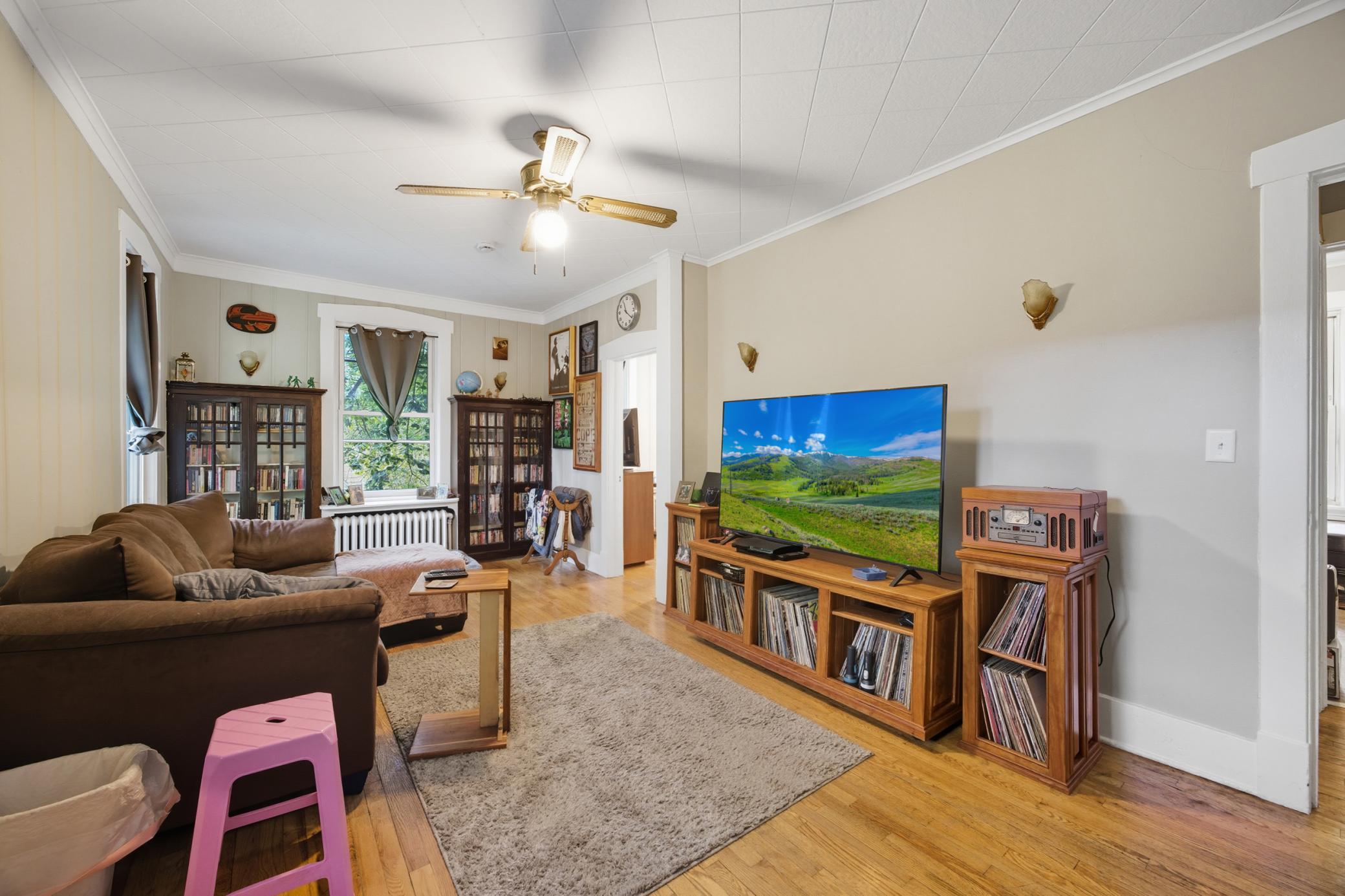 View of Residential Income at 1083 Chatsworth Street, Saint Paul MN 55103, Saint Paul (8 of 32) - Mike Wilen | Minnesota Team Real Estate