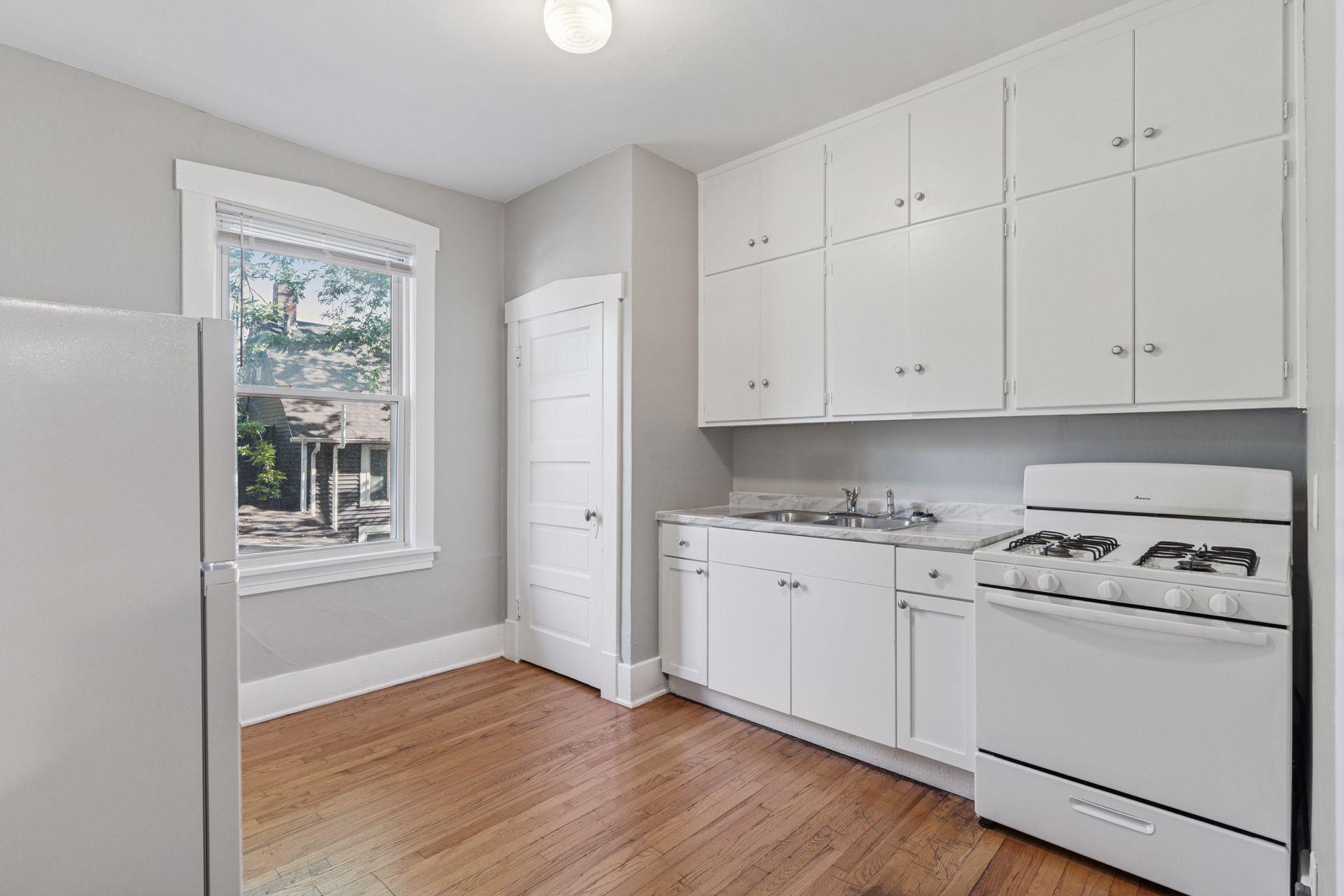 View of Residential Income at 1083 Chatsworth Street, Saint Paul MN 55103, Saint Paul (18 of 32) - Mike Wilen | Minnesota Team Real Estate