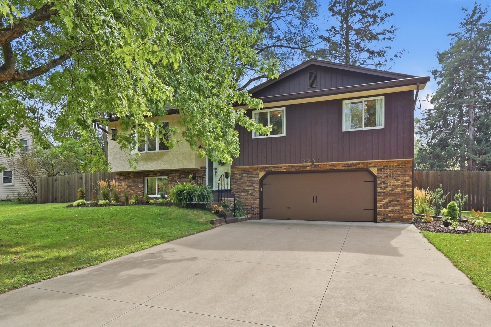 View of Single Family at 2262 Linwood Avenue, Maplewood - Mike Wilen | Minnesota Team Real Estate