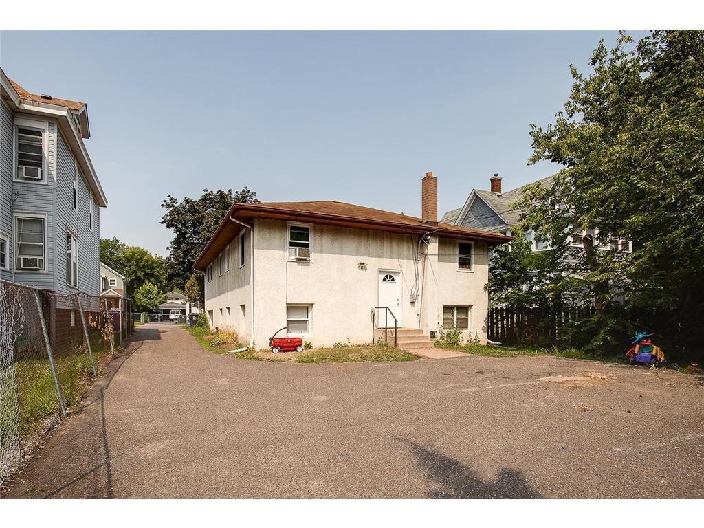 View of Residential Income at 914 Burr Street, Saint Paul MN 55130, Saint Paul (9 of 10) - Mike Wilen | Minnesota Team Real Estate