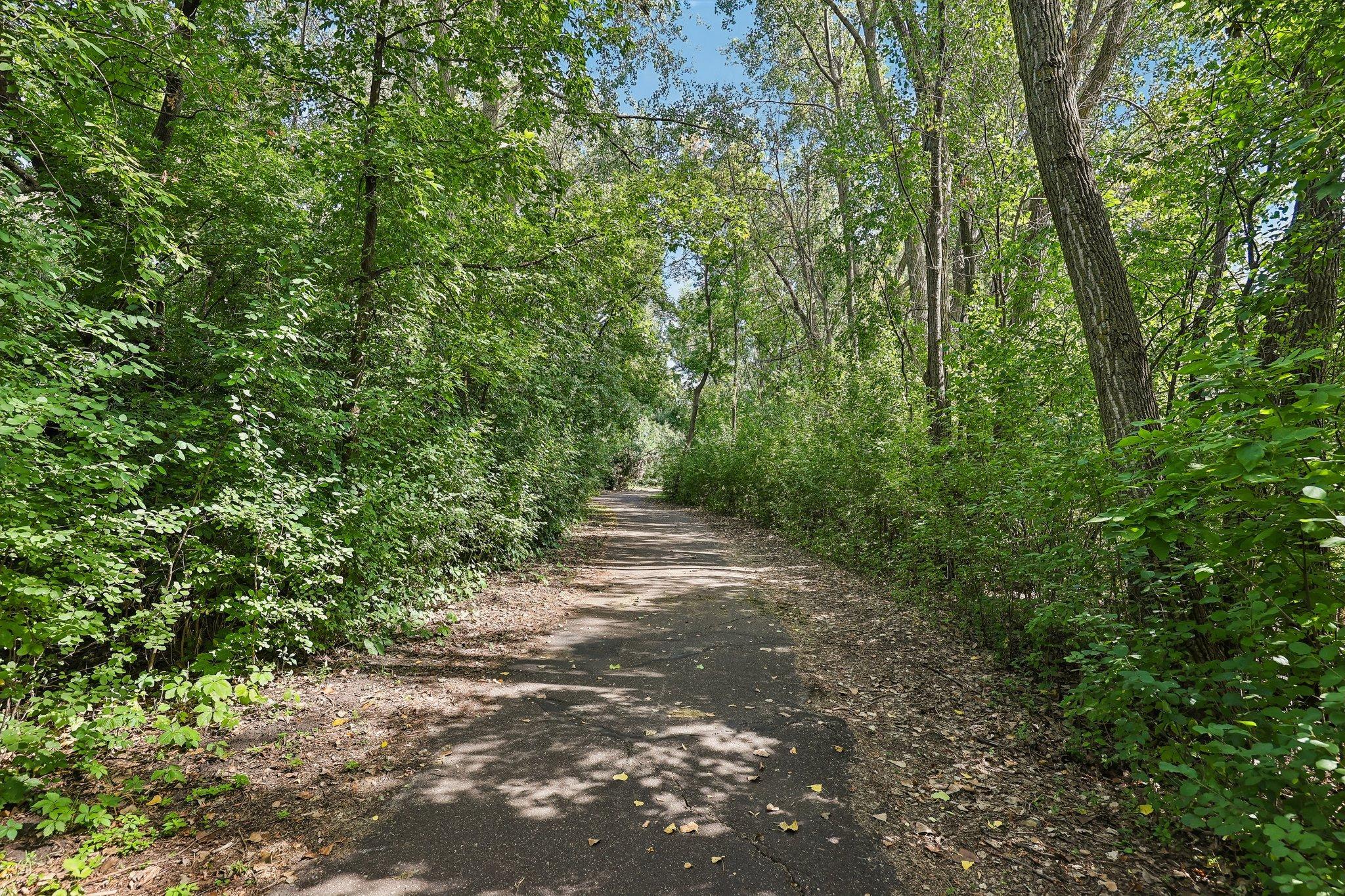 View of Residential at 5815 Lake Curve Lane, Brooklyn Center MN 55429, Brooklyn Center (50 of 53) - Mike Wilen | Minnesota Team Real Estate