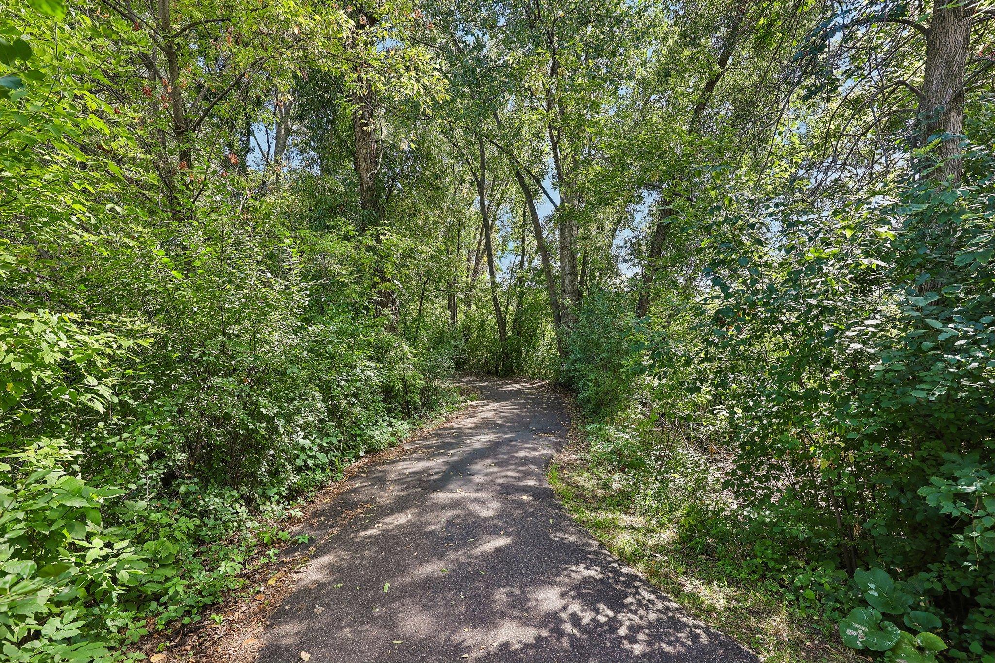 View of Residential at 5815 Lake Curve Lane, Brooklyn Center MN 55429, Brooklyn Center (49 of 53) - Mike Wilen | Minnesota Team Real Estate