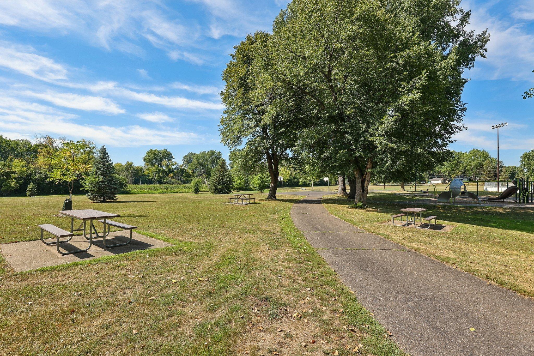 View of Residential at 5815 Lake Curve Lane, Brooklyn Center MN 55429, Brooklyn Center (48 of 53) - Mike Wilen | Minnesota Team Real Estate